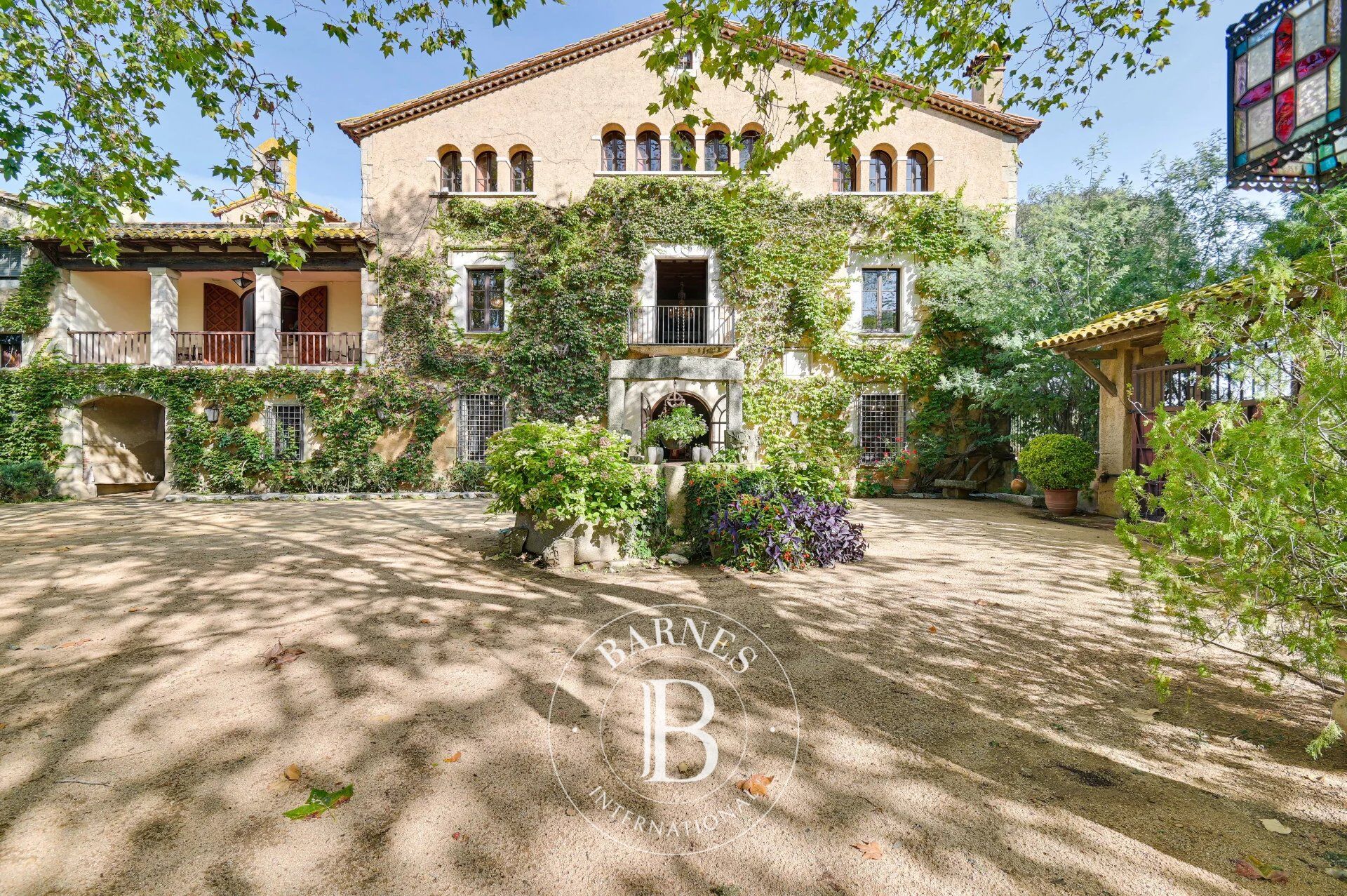 Steinhaus Llagostera - picture 1