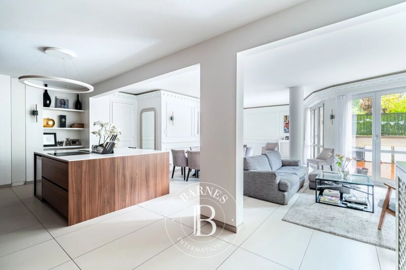 For Sale, Apartment Neuilly-sur-Seine - picture 2