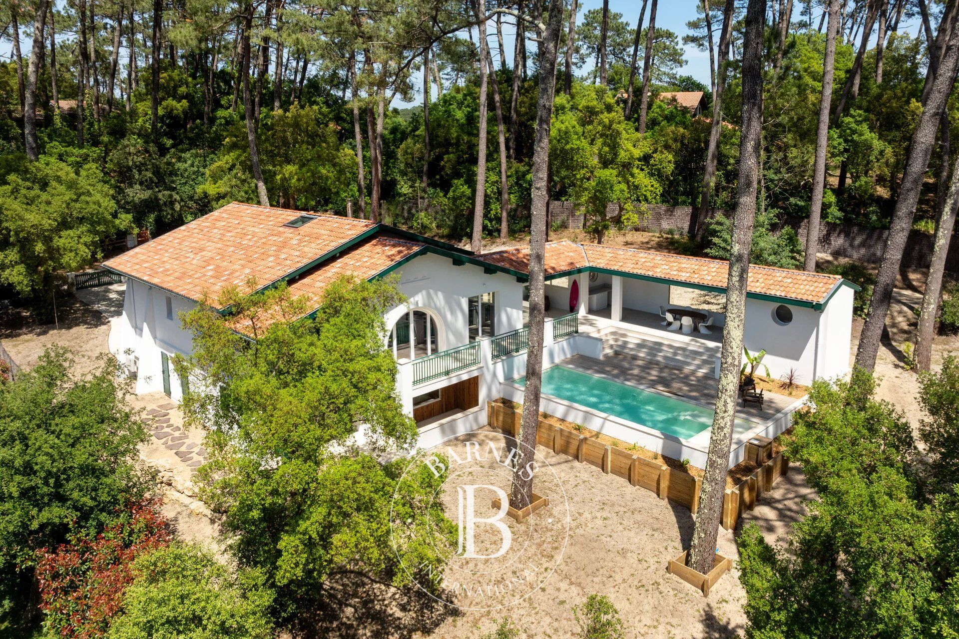 HOSSEGOR – VILLA VASCO-LANDESA TOTALMENTE RENOVADA - picture 3