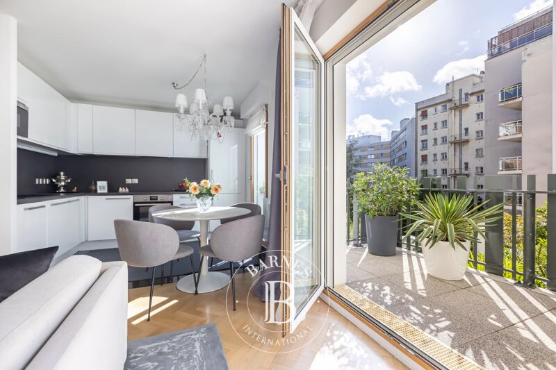 BARNES Boulogne - 2-bed apartment with terrace and parking space