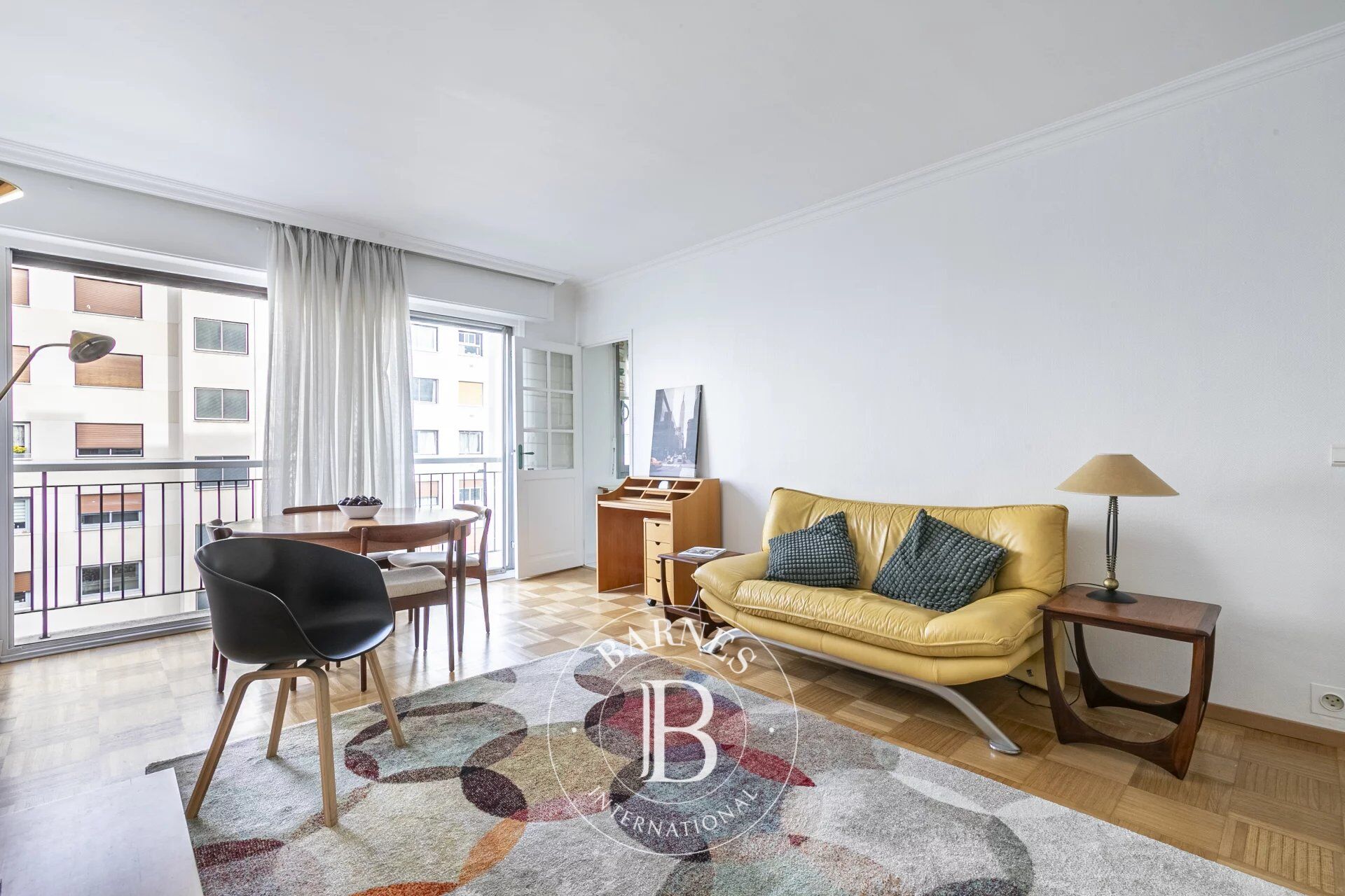 EXCLUSIVITE - PARIS 15 - SUFFREN - STUDIO - ETAGE ELEVE - picture 3