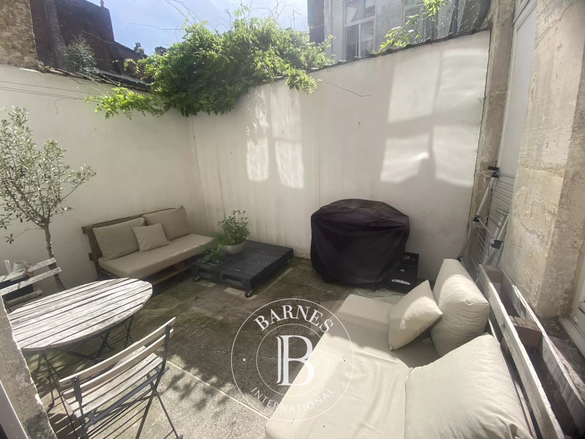 Lille Old Town, 4 apartments  in a 19th Century master house - picture 3