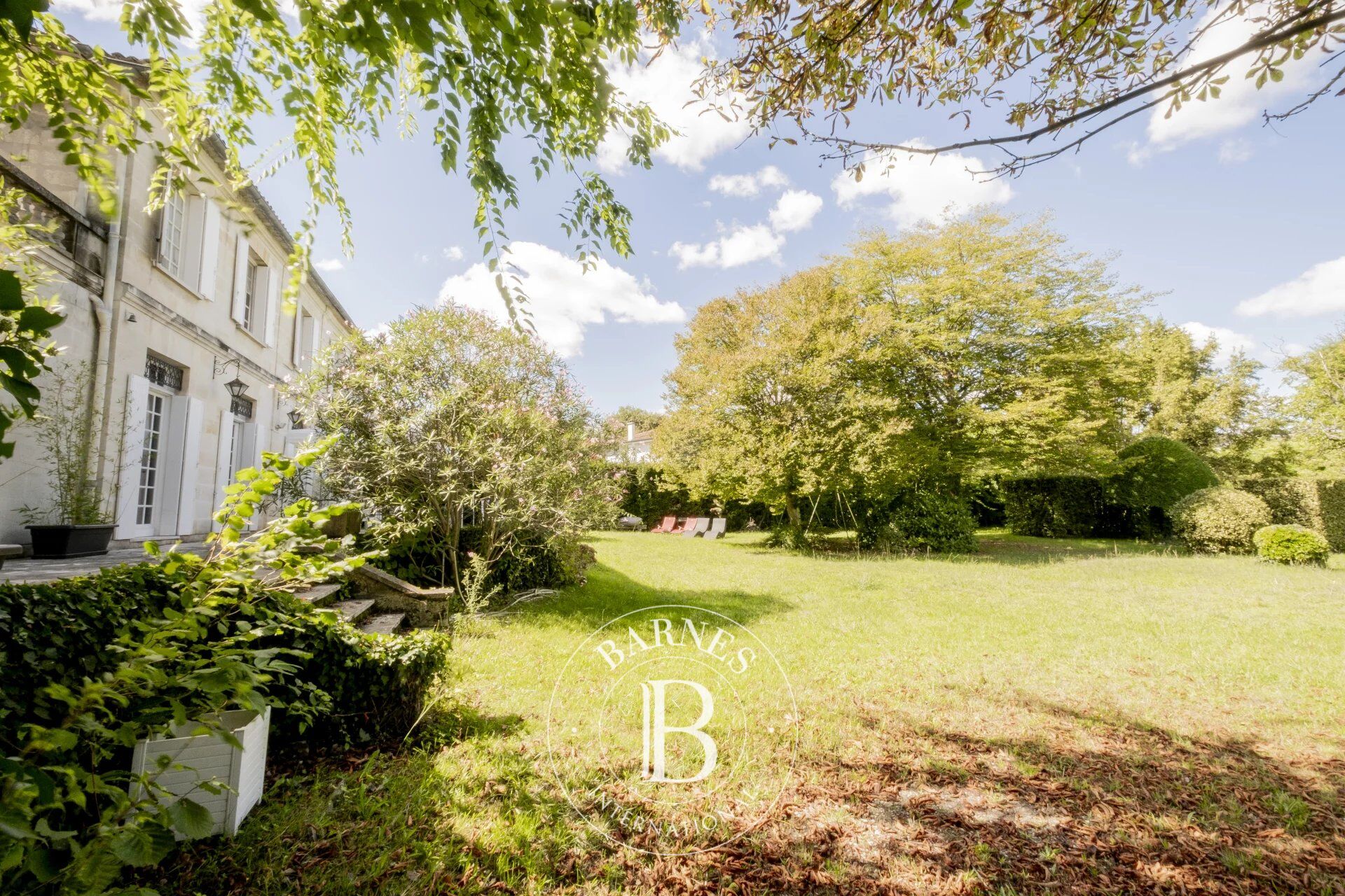 Bordeaux Caudéran area- 490 sqm House – 4500 sqm Plot of land - Outbuildings - Parking - Garage - picture 2