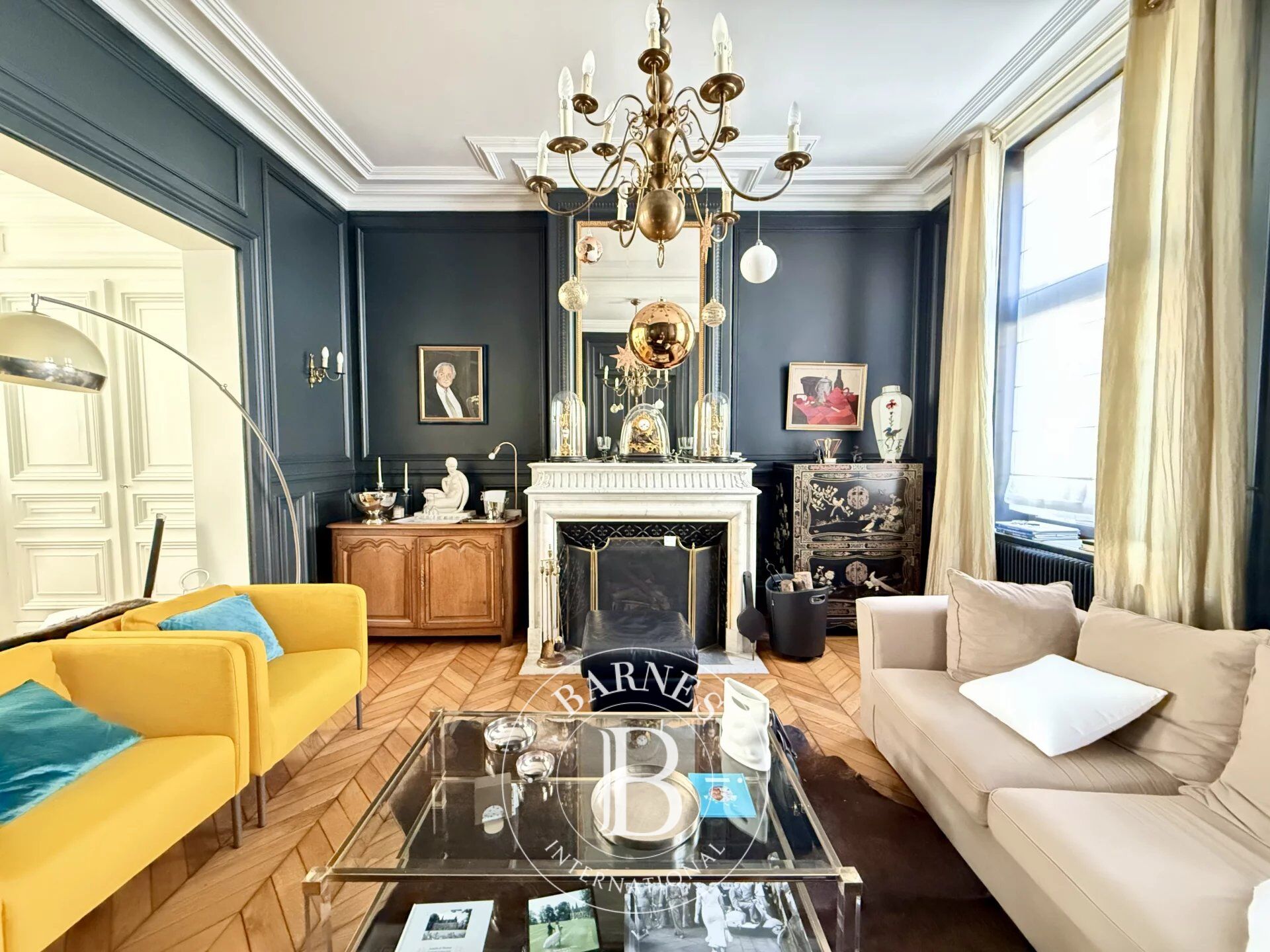 18th-century bourgeois residence - picture 1