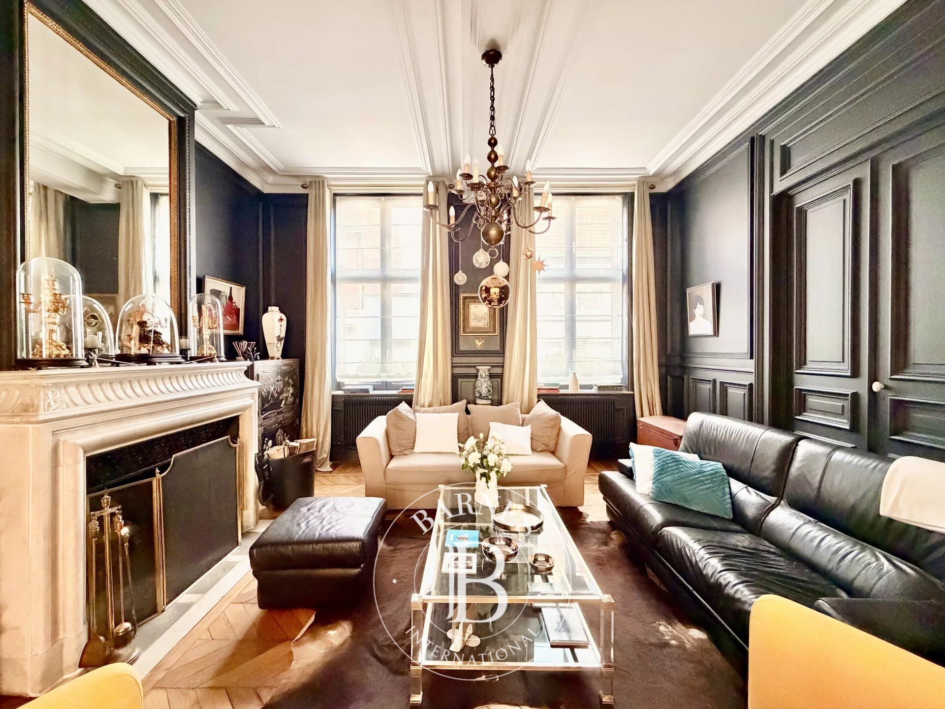 18th-century bourgeois residence - picture 3