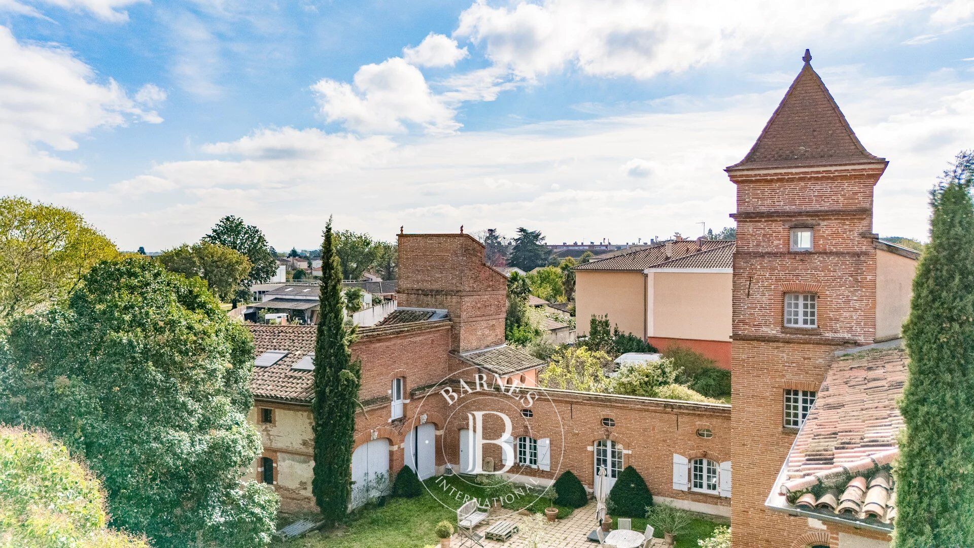 House Beauzelle - picture 1