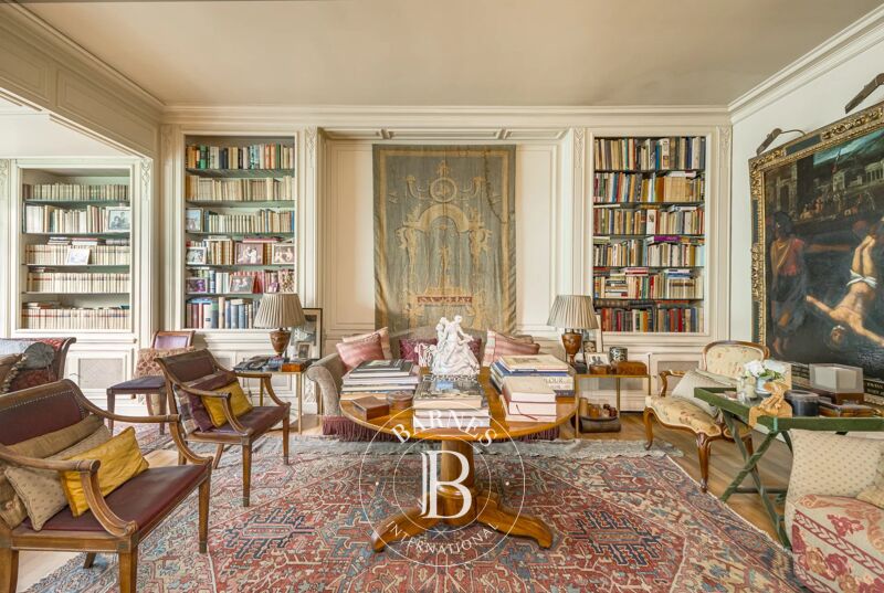 Impressive flat in Almagro