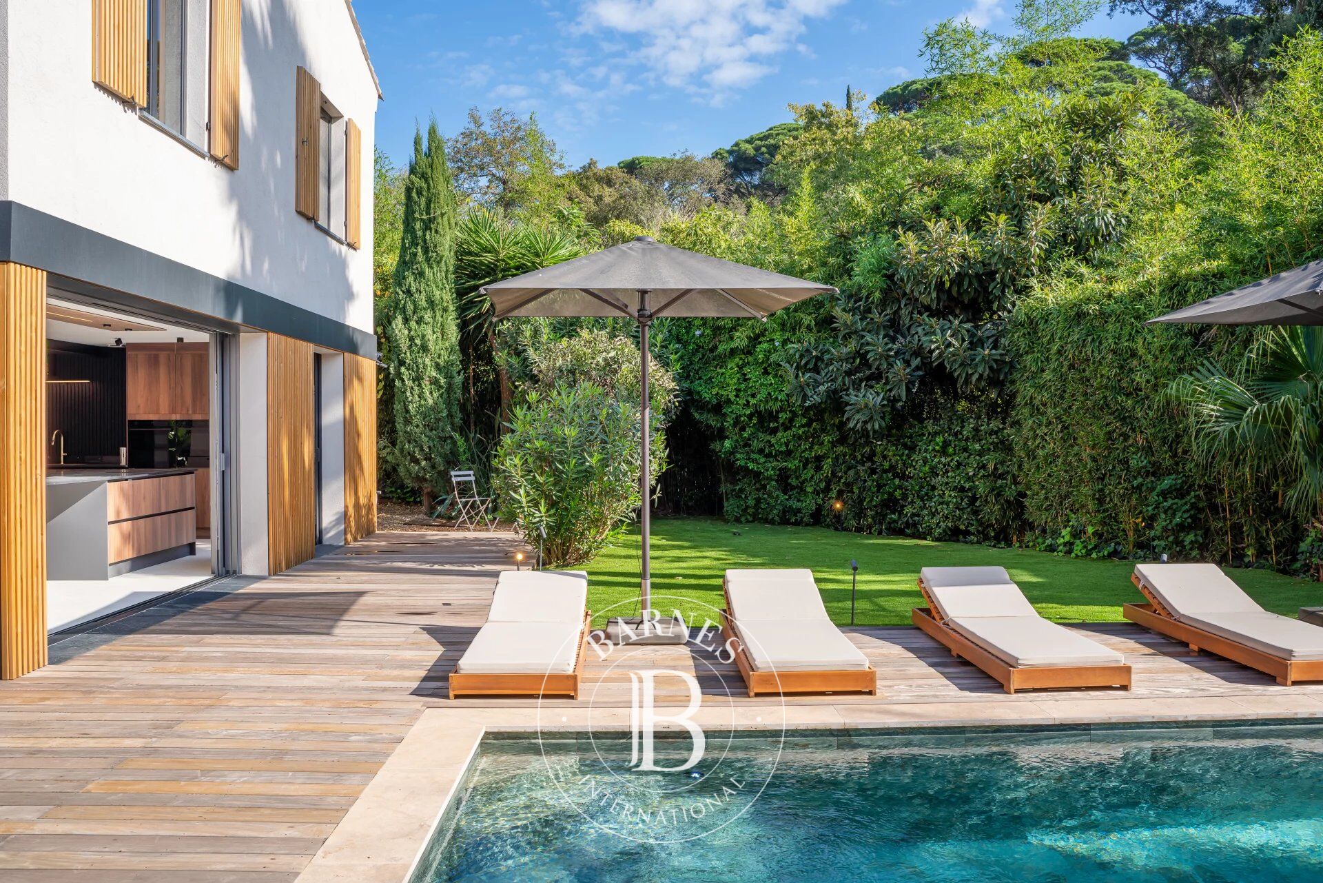 SAINT TROPEZ BAY - LA CROIX VALMER - PRIVATE DOMAIN - CLOSE TO THE BEACH - picture 2