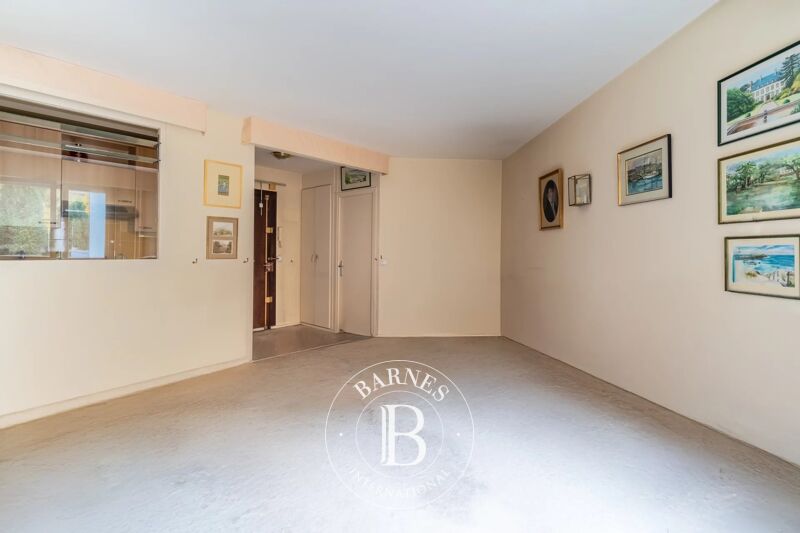 Paris 16 - Auteuil - Grand studio - Vue jardin