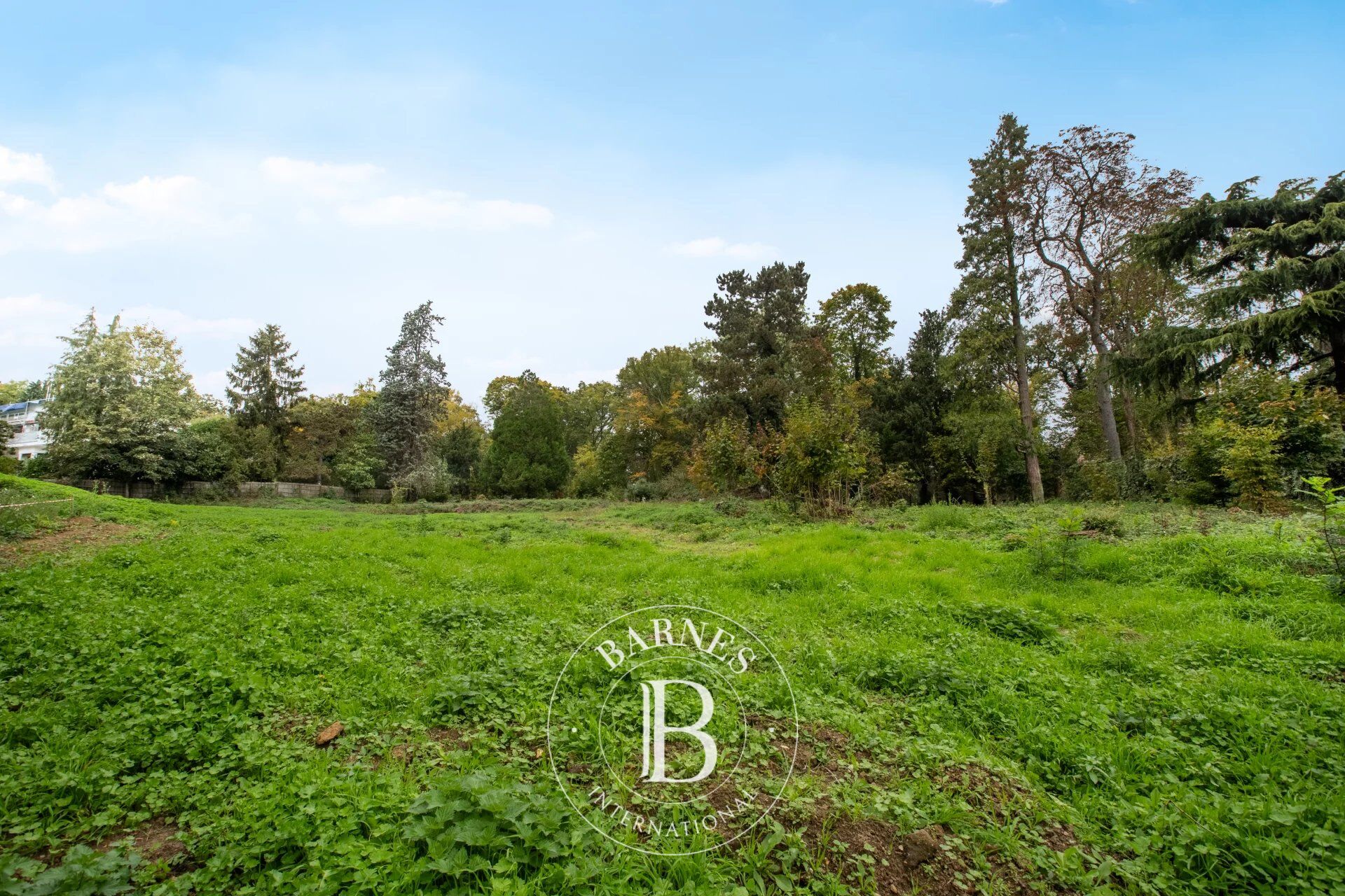 Saint-Germain-en-Laye - Domaine du Château du Val - Terrain constructible -2166m2 - picture 1