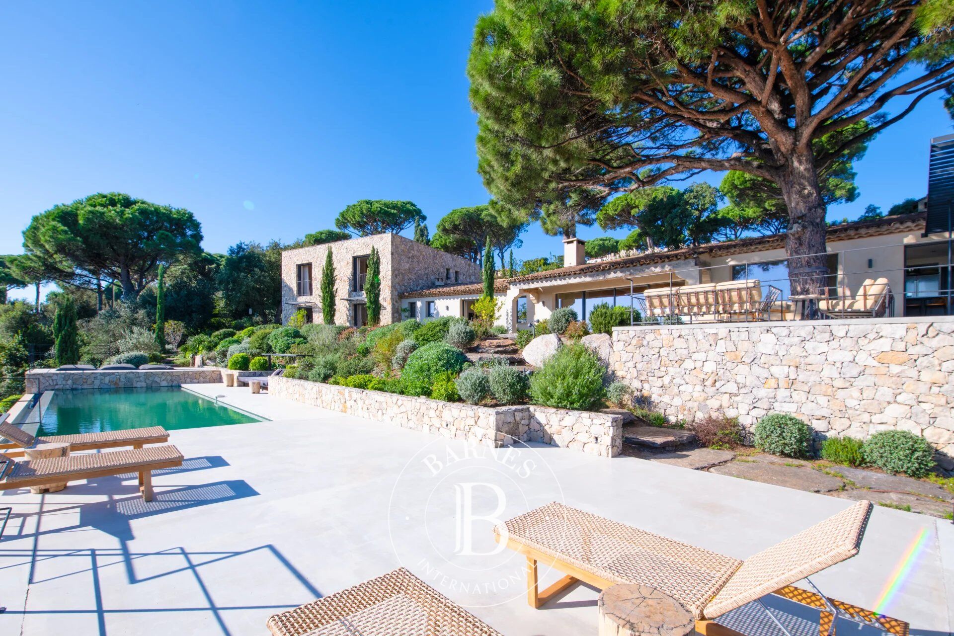 CO-EXCLUSIVITÉ - SAINTE-MAXIME - VILLA VUE MER - DOMAINE PRIVÉ - PISCINE - picture 2