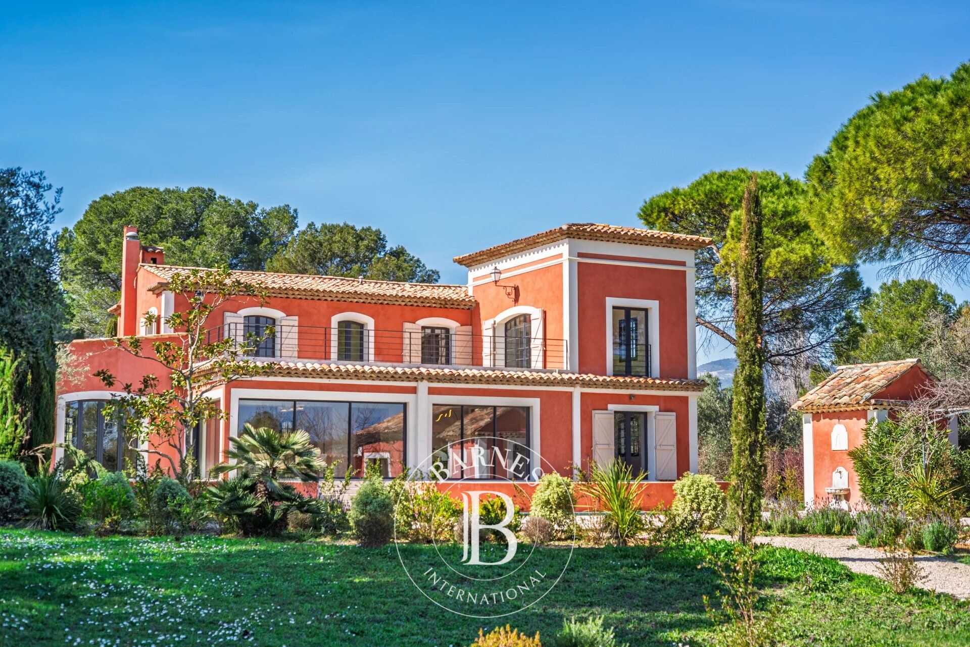 CASTELLARAS – SUPERBE PROPRIÉTÉ AU CALME – MAISON D’AMIS & GARDIEN - picture 2