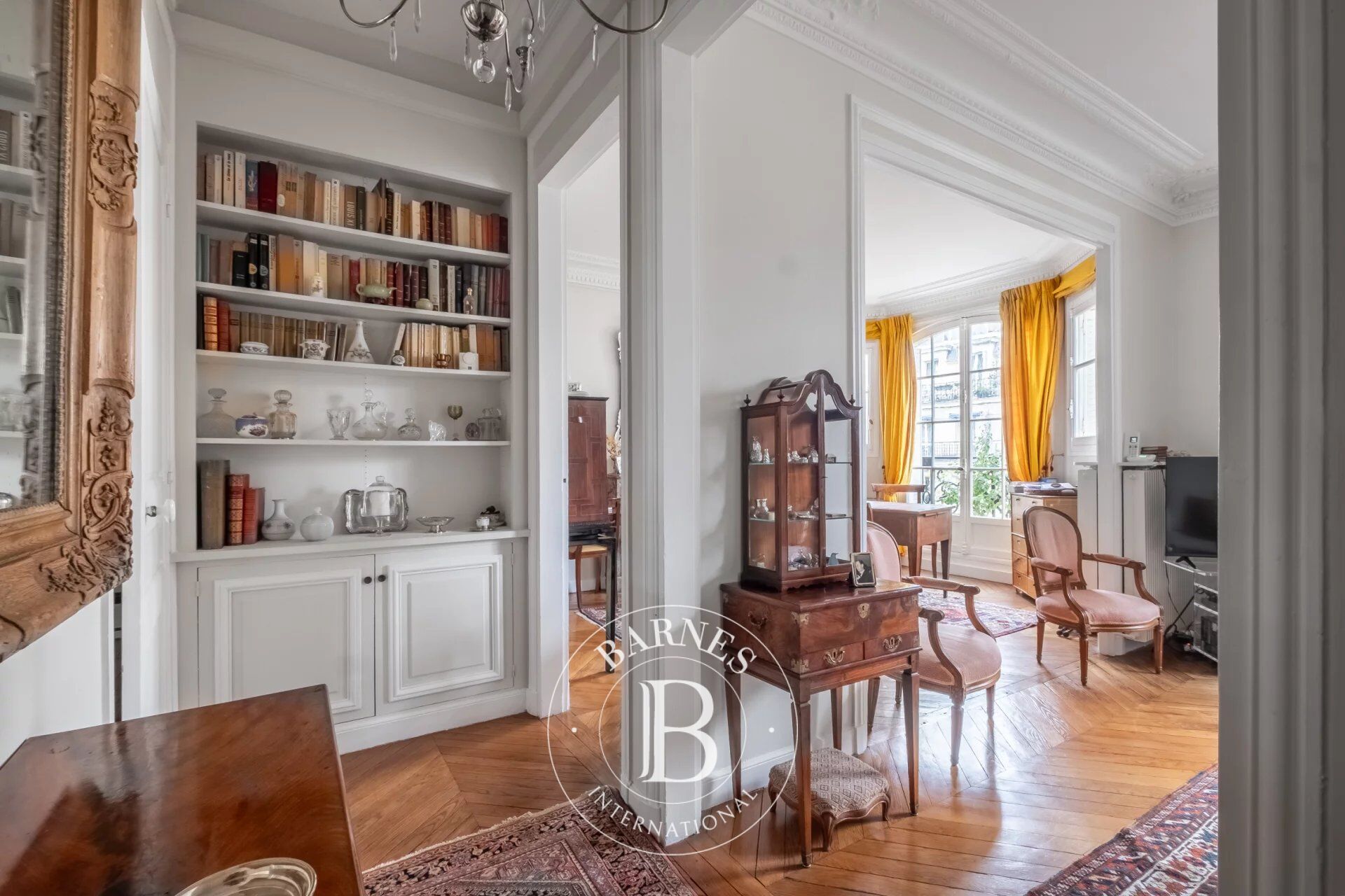 Piso Paris 7ème - picture 2