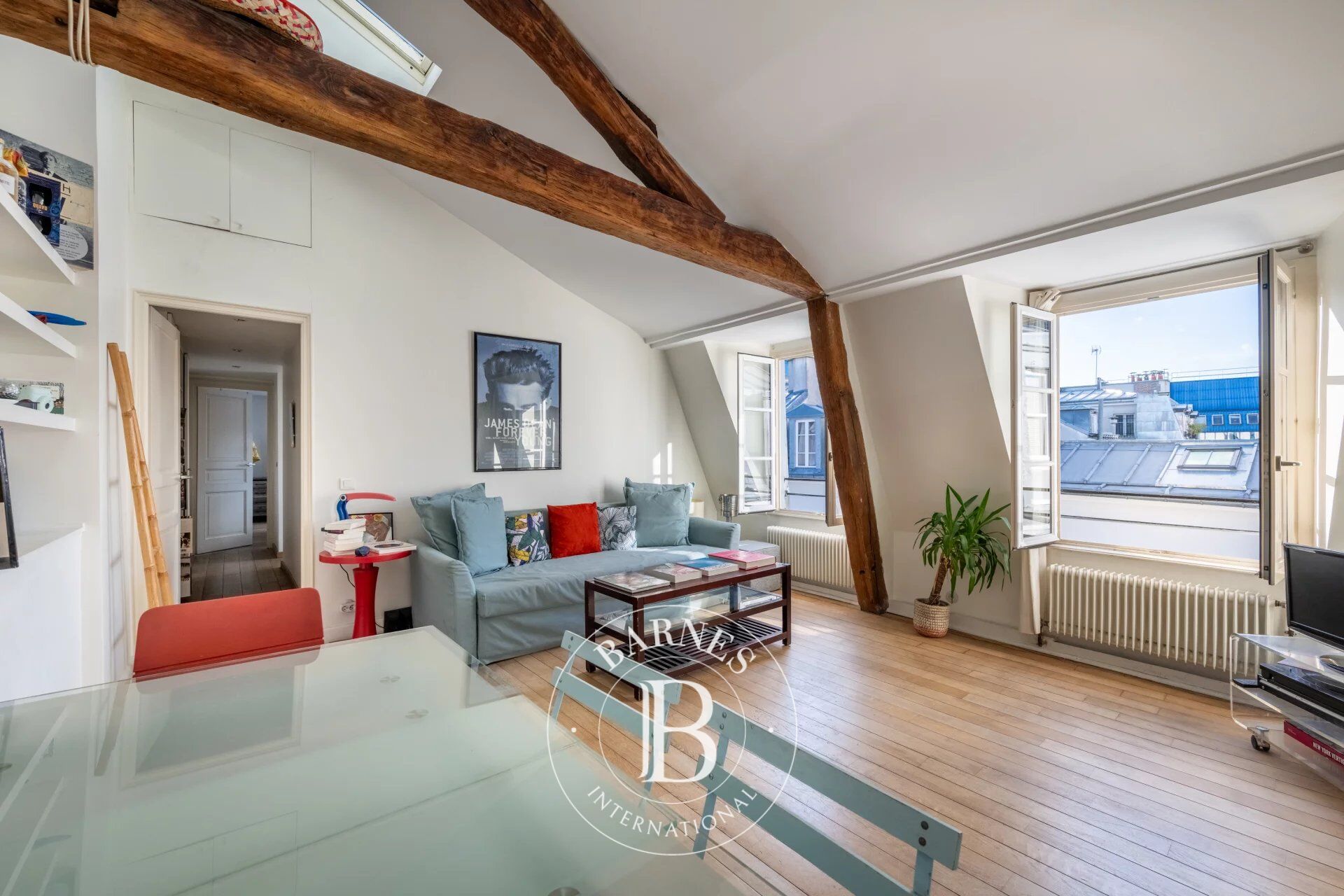 Apartment for sale - Paris 3 - Rambuteau - 2 bedrooms - lift - top floor - unobstructed view - complete peace and quiet - picture 2