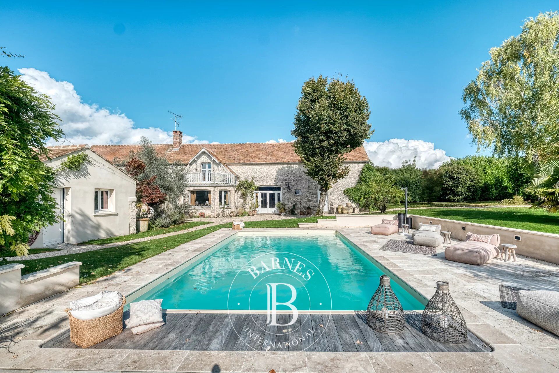 Région de Fontainebleau  -  Longère du XVIIème  - 255 m2 - Dépendances - Piscine - Terrain 4 600 m2 - picture 1