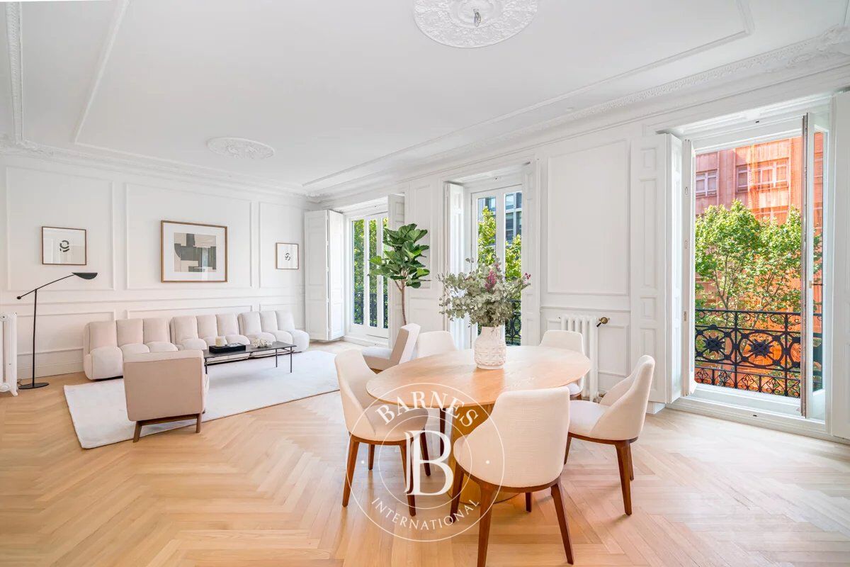 Madrid – Chamberí – Stunning Renovated Residence - picture 1