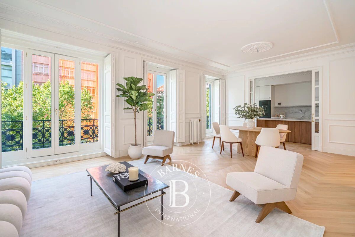 Madrid – Chamberí – Stunning Renovated Residence - picture 2