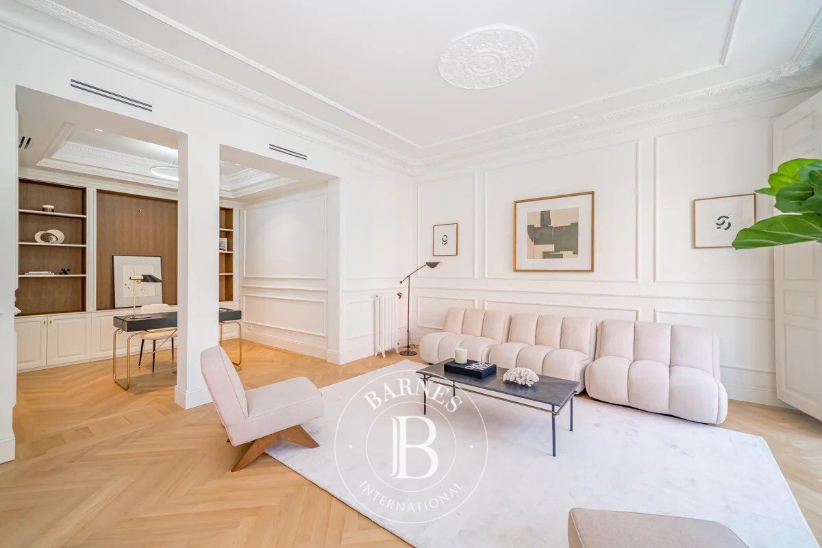 Madrid – Chamberí – Stunning Renovated Residence - picture 3