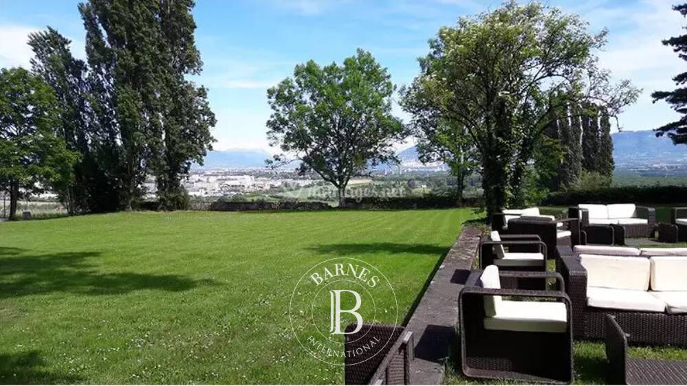 Finca Satigny - picture 1