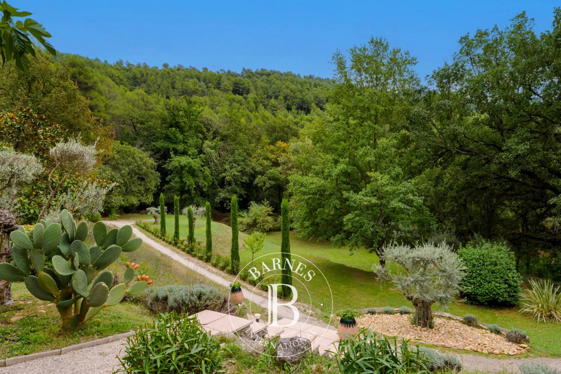 À VENDRE - 13390 - AURIOL - PROPRIETE - MAISON - JARDIN  - PISCINE - VUE PANORAMIQUE. - picture 2