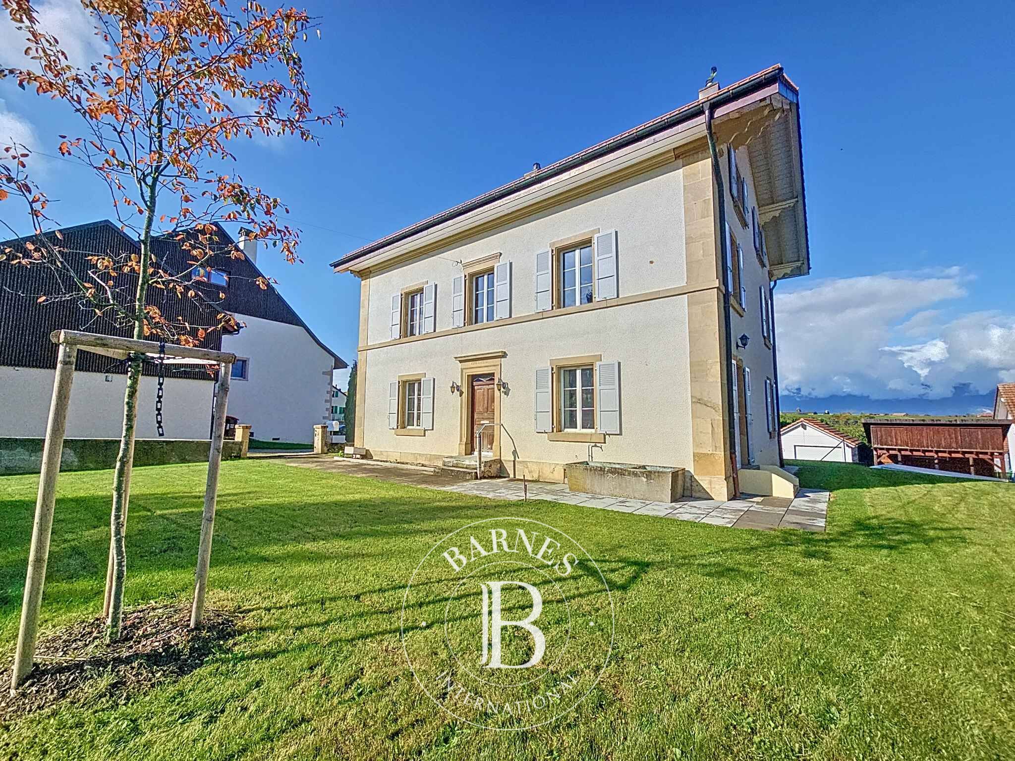 Casa solariega Epautheyres - picture 1