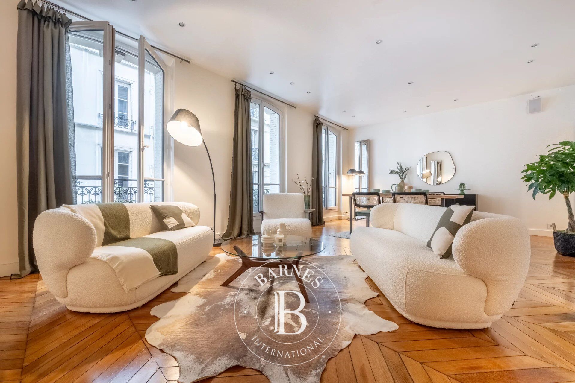 Piso Paris 4ème - picture 2