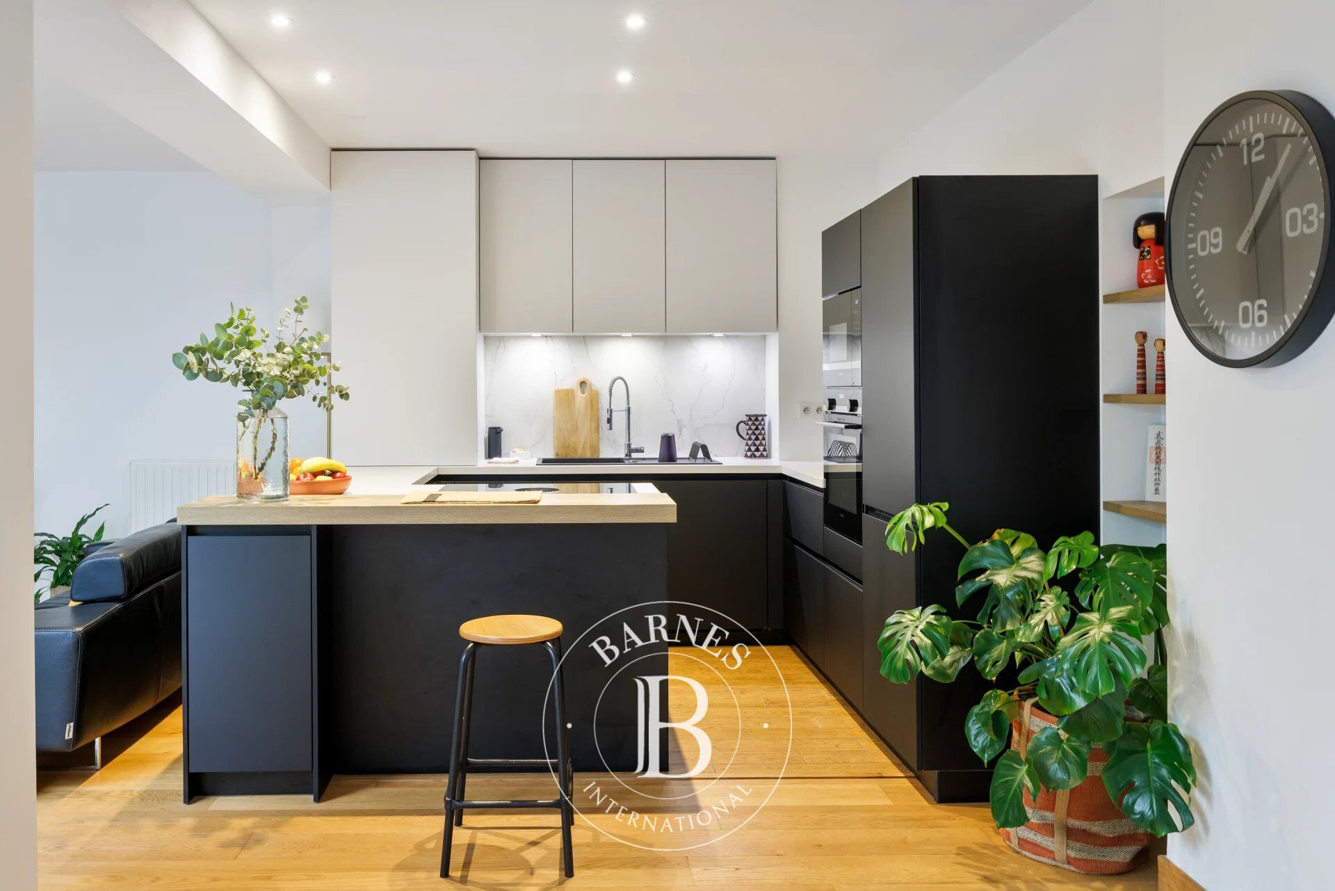 BIARRITZ, JARDIN PUBLIC, APPARTEMENT DE 138 M² HABITABLES - picture 3