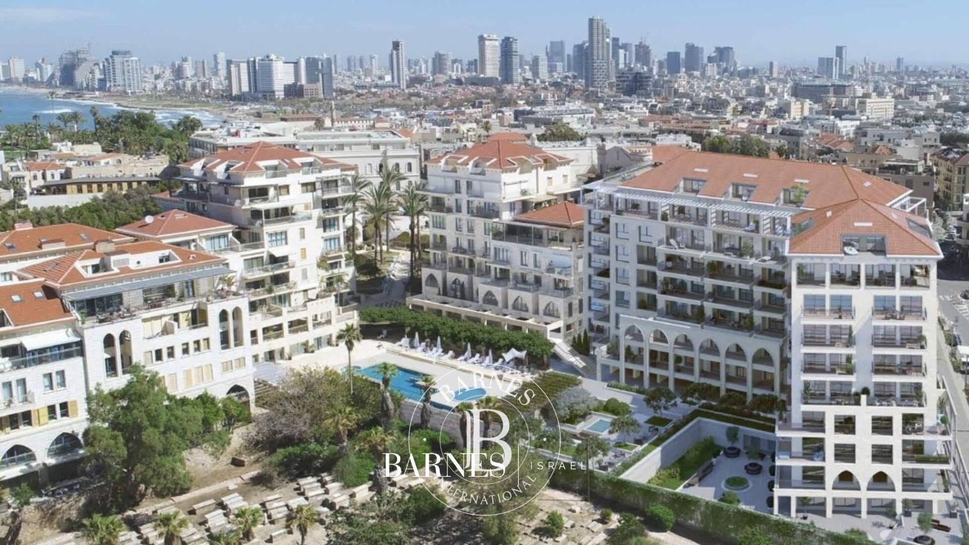 New Luxury Garden Apartment - picture 3