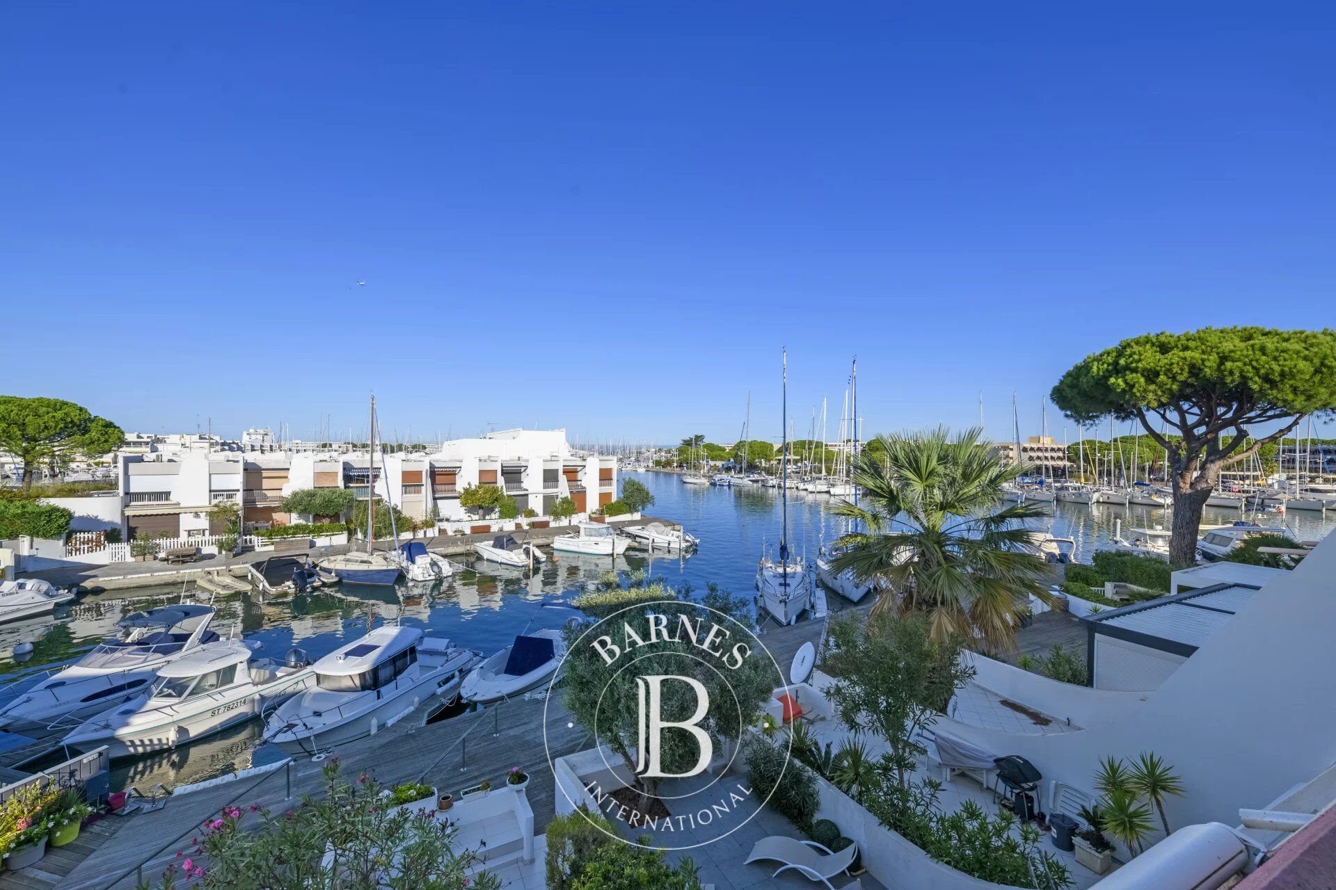 Villa Port-Camargue - picture 1