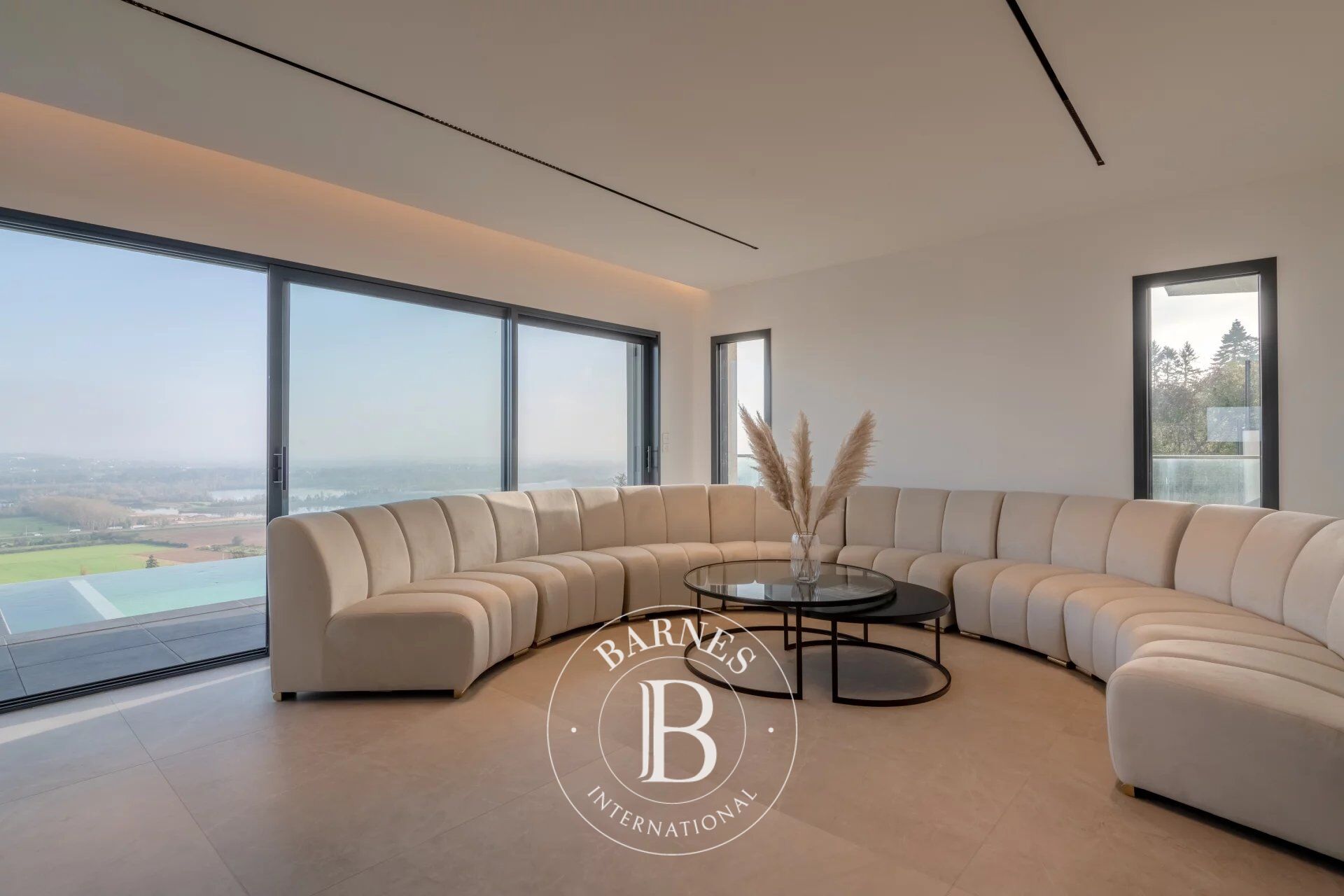 Limas - Villa Contemporaine avec Vue - Piscine intérieure et extérieure - picture 1