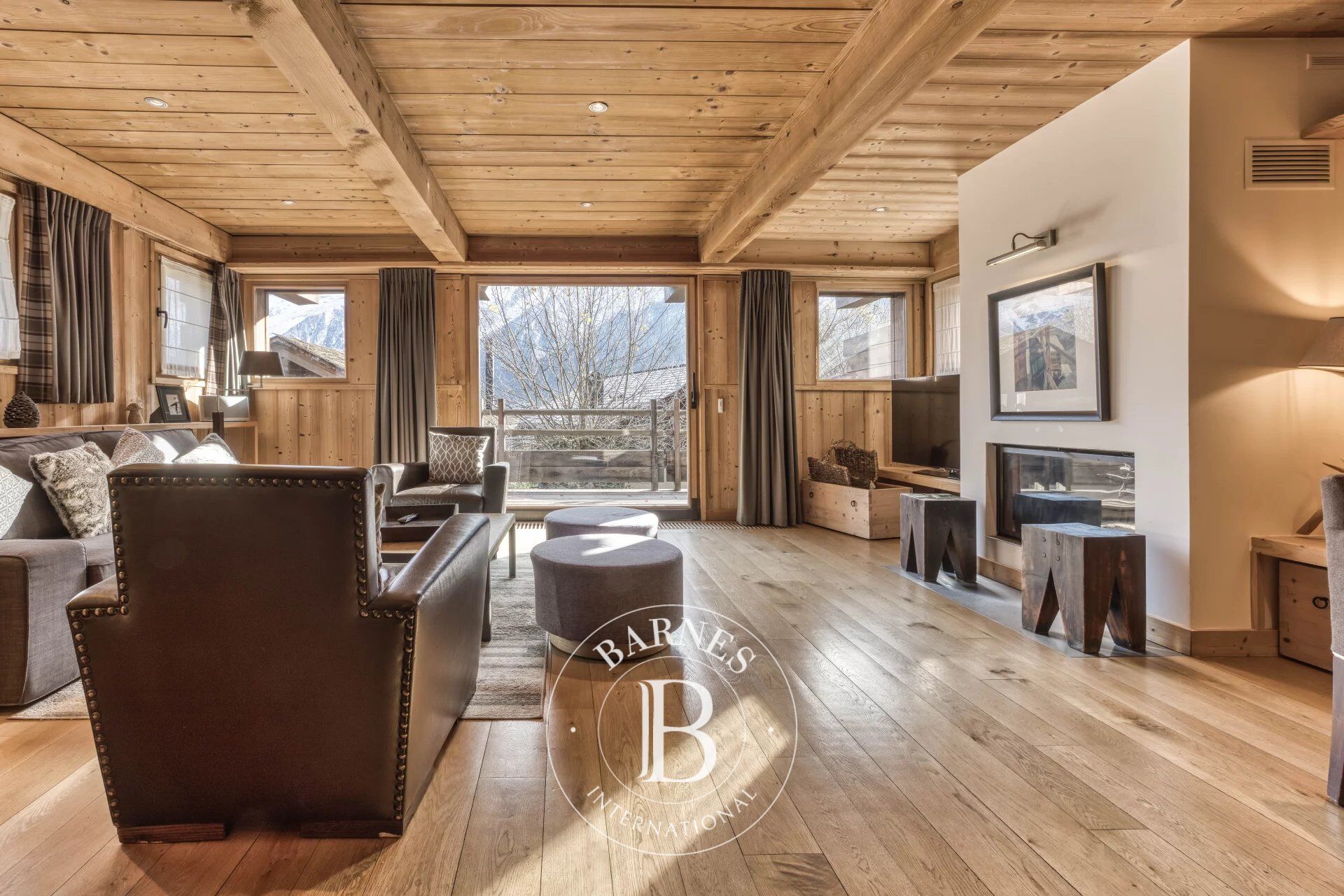 BARNES CHAMONIX - CHALET - 4 CHAMBRES - 4 SALLES DE BAINS - VUE MASSIF DU MONT-BLANC - LES CHAVANTS - picture 3