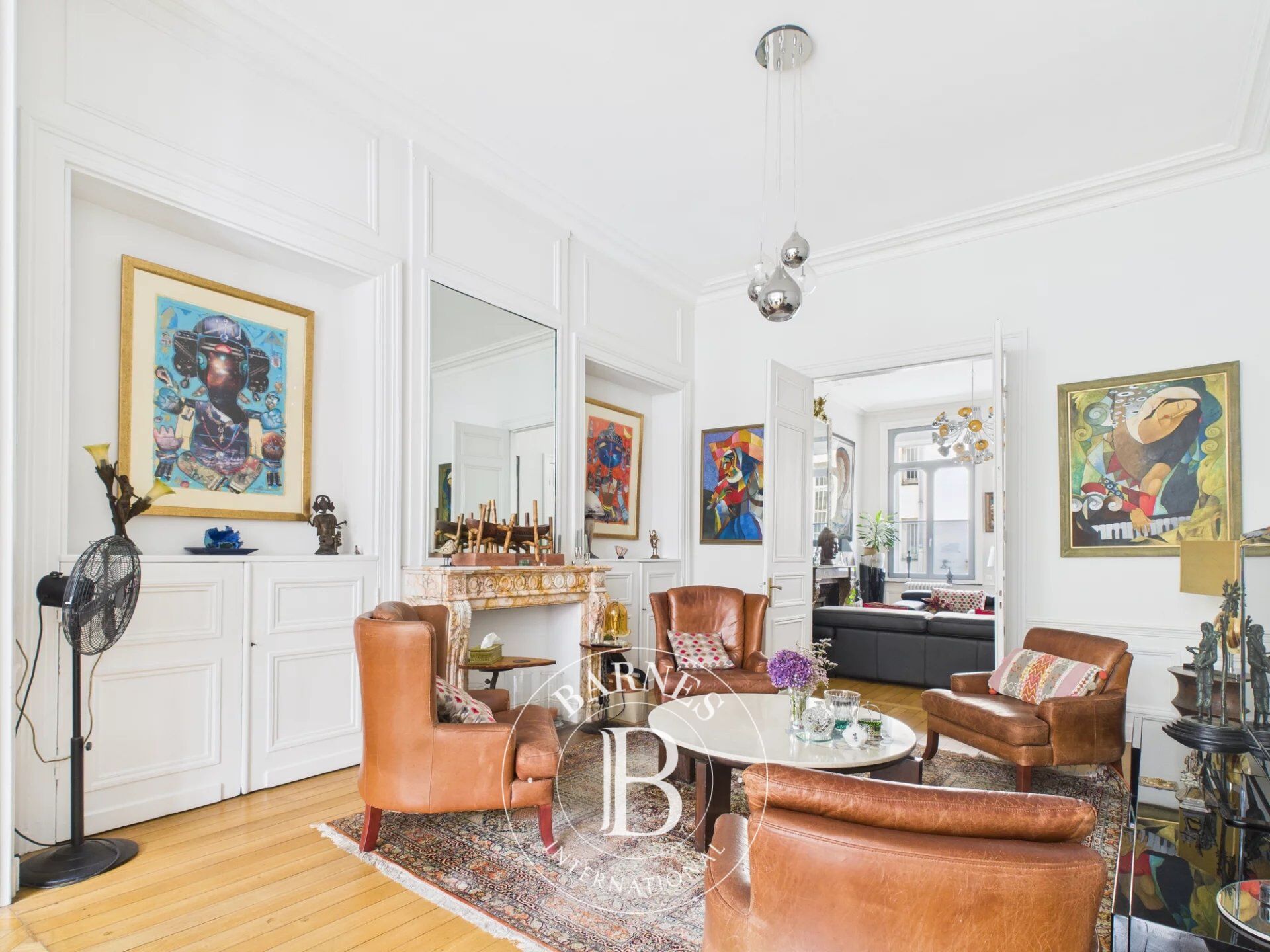 DOUAI, 5-room guest house in the city center - picture 1