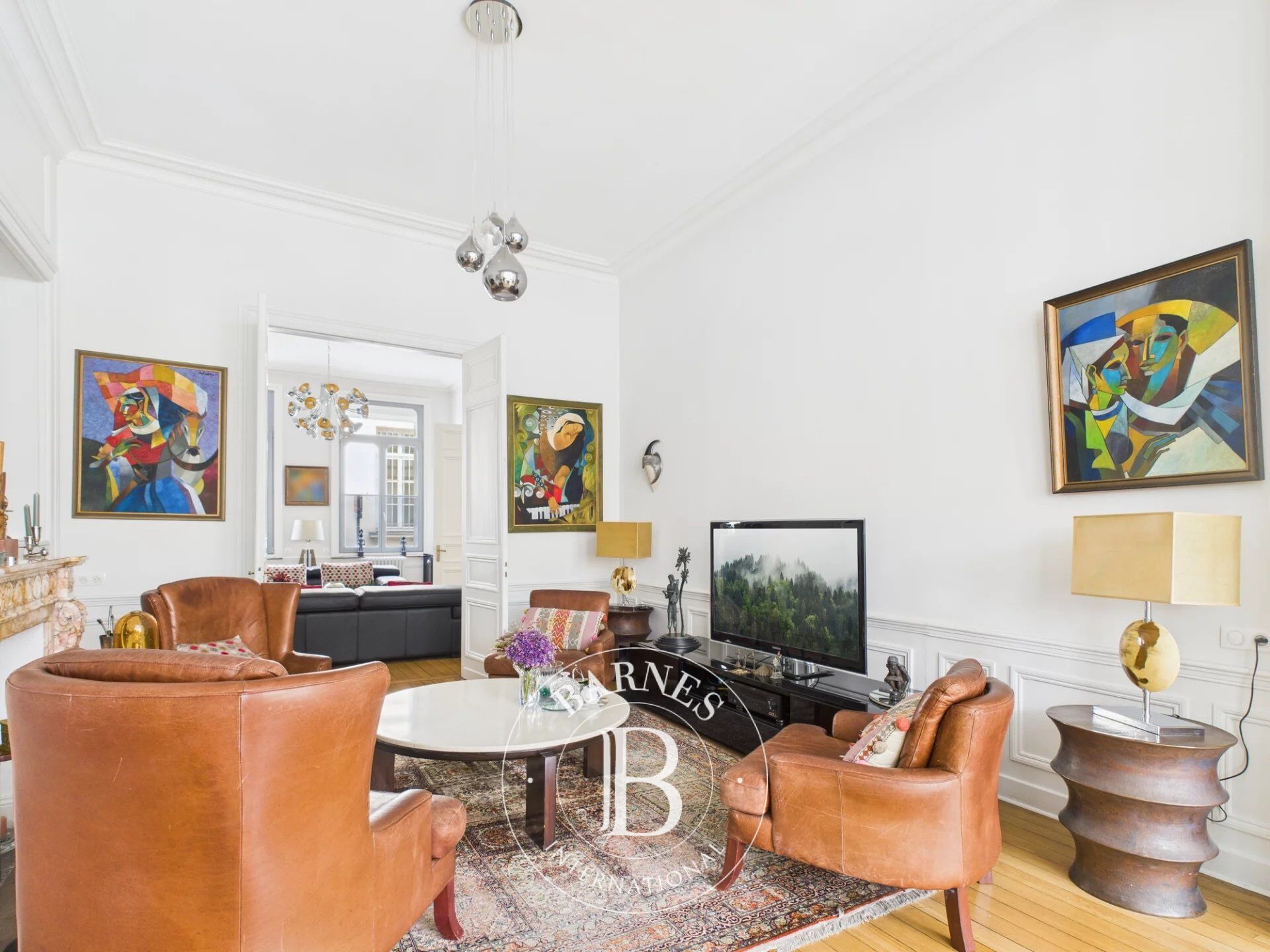 DOUAI, 5-room guest house in the city center - picture 2