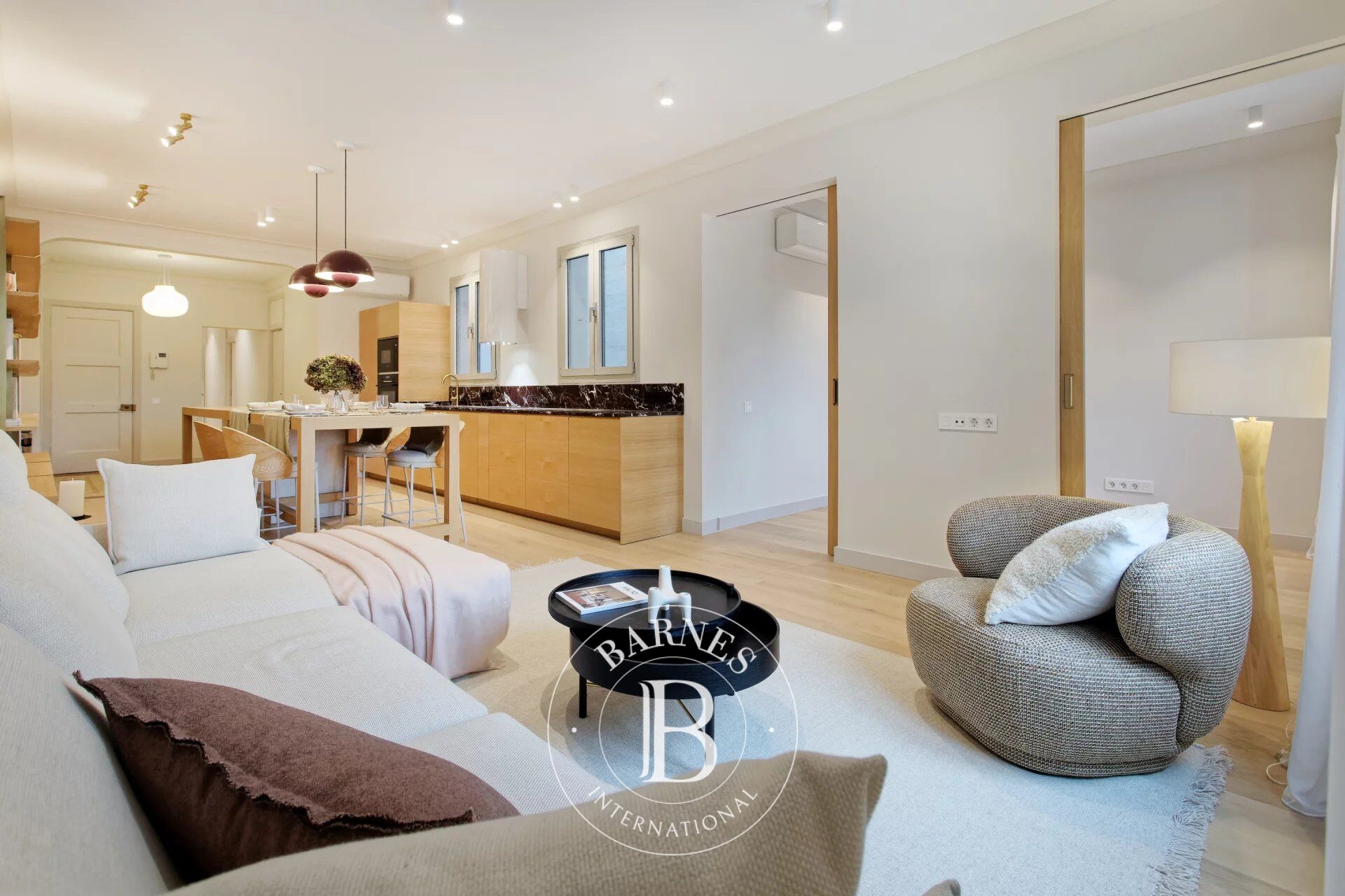 Magnífica vivienda reformada en Avinguda Sarrià - picture 2