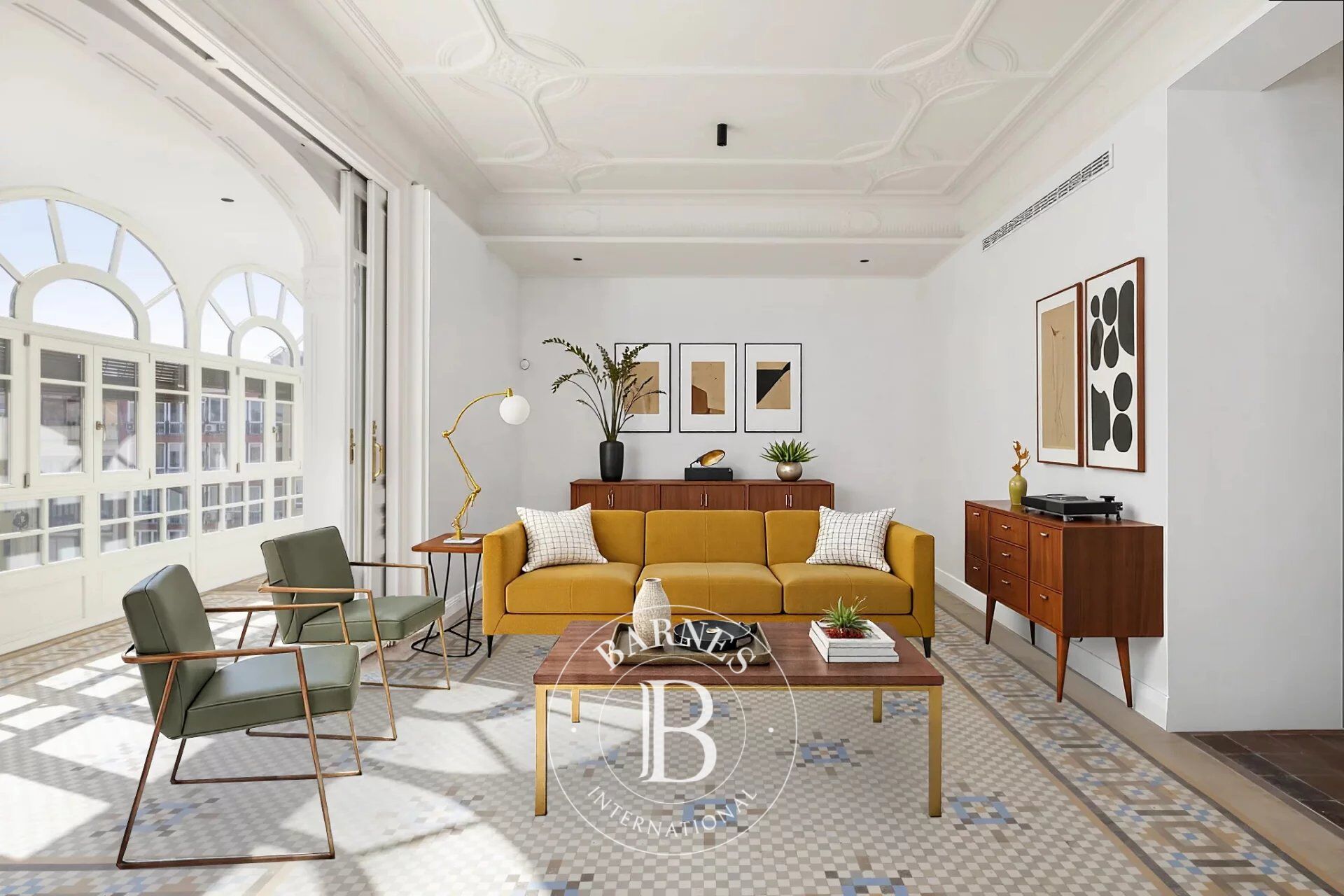 Exquisite Renovated Penthouse in Modernist Style with Abundant Light - picture 3