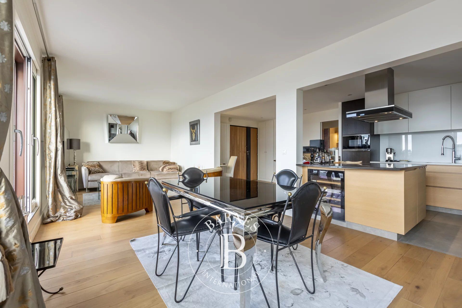 Exclusivité - Paris 16 - Trocadéro/Victor-Hugo - 3 chambres - Vue dégagée - picture 3