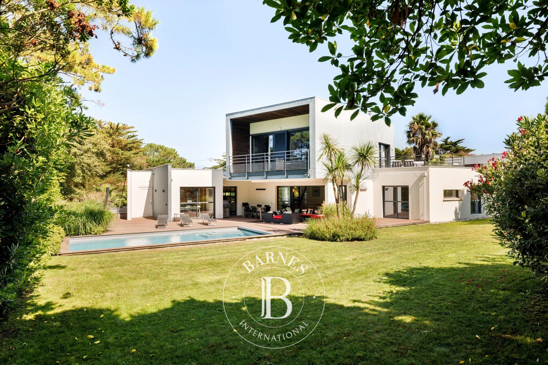 ANGLET CHIBERTA, CASA CONTEMPORÁNEA DE 390 m² CON PISCINA CLIMATIZADA - picture 1