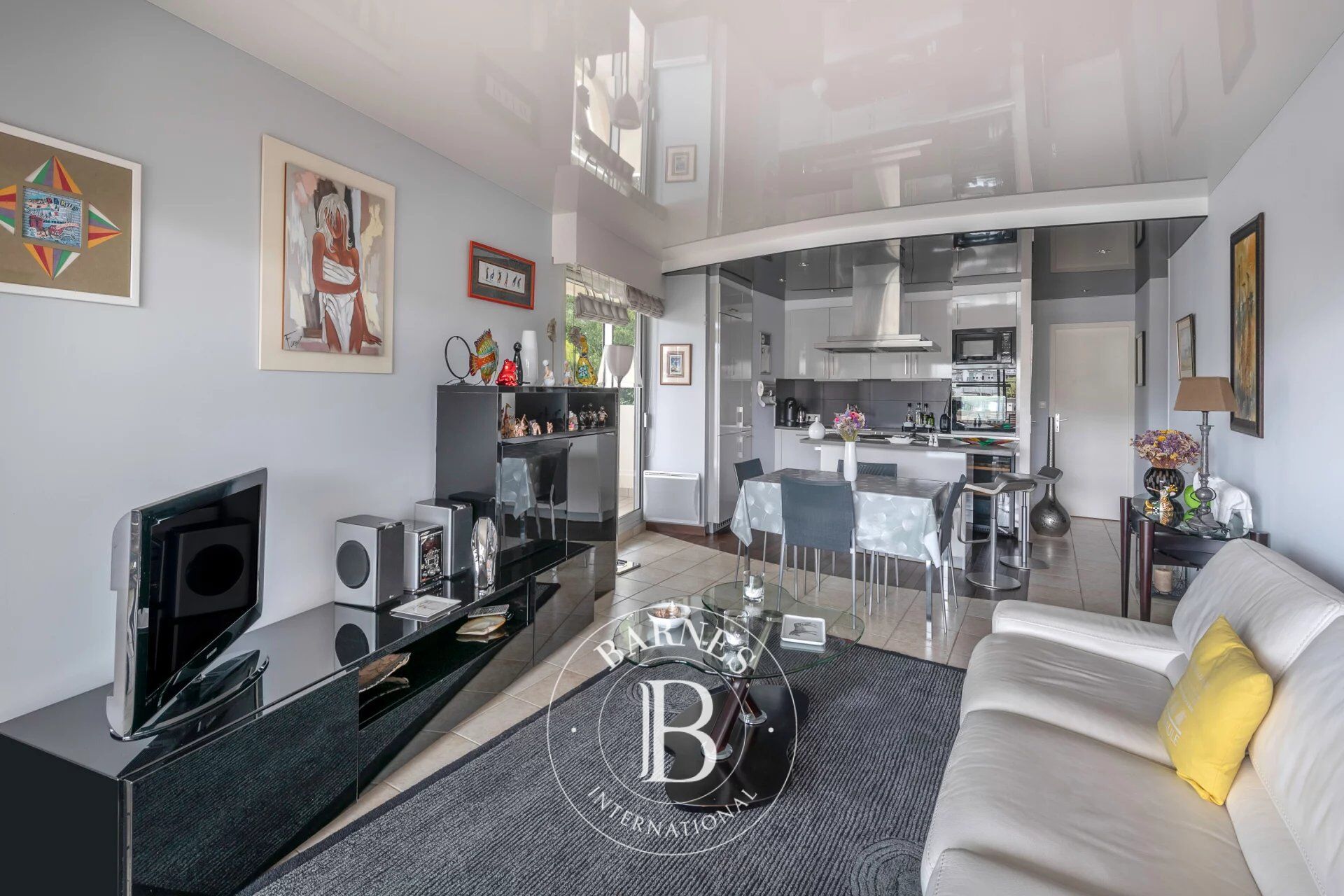 LA BAULE - QUARTIER BENOIT - Appartement T3 face au port - picture 3