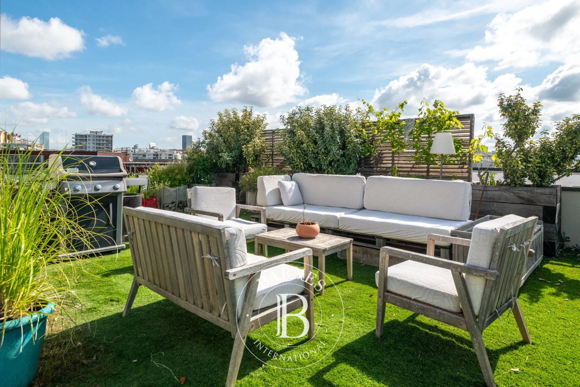 Lyon 7 - Jean Macé - Toit-terrasse de 58,87 m² - Terrasse de 110 m² environ - 1 Chambre - large box - picture 3