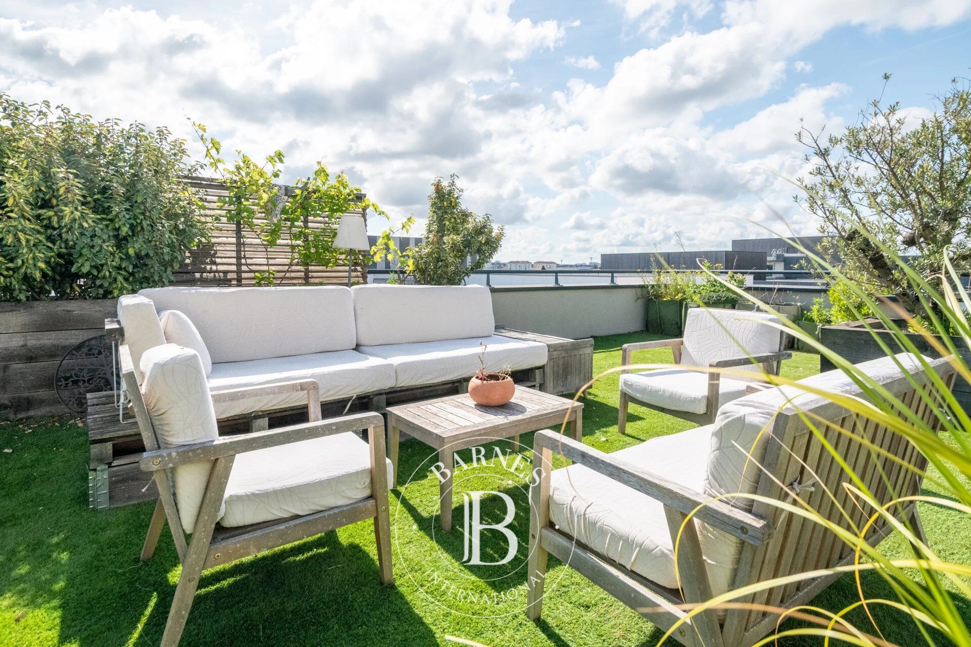 Lyon 7 - Jean Macé - Toit-terrasse de 58,87 m² - Terrasse de 110 m² environ - 1 Chambre - large box - picture 2