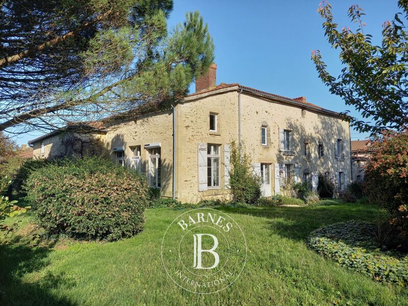 Venta, Casa Saint-Maurice-des-Noues - picture 1