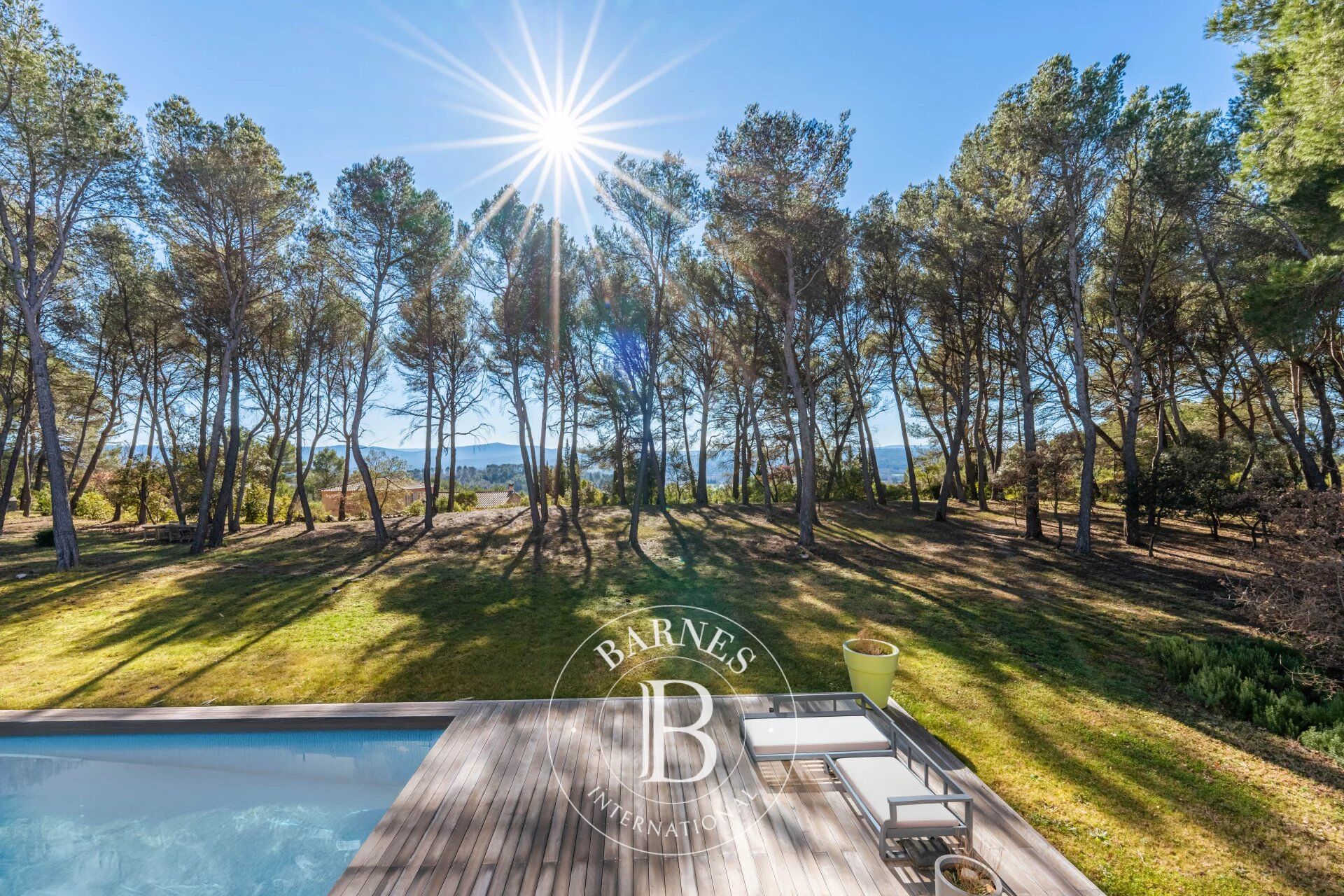 EAST AIX EN PROVENCE - CONTEMPORARY HOUSE 235M2 - 5 BEDROOMS - SWIMMING POOL - NICE VIEW - picture 1