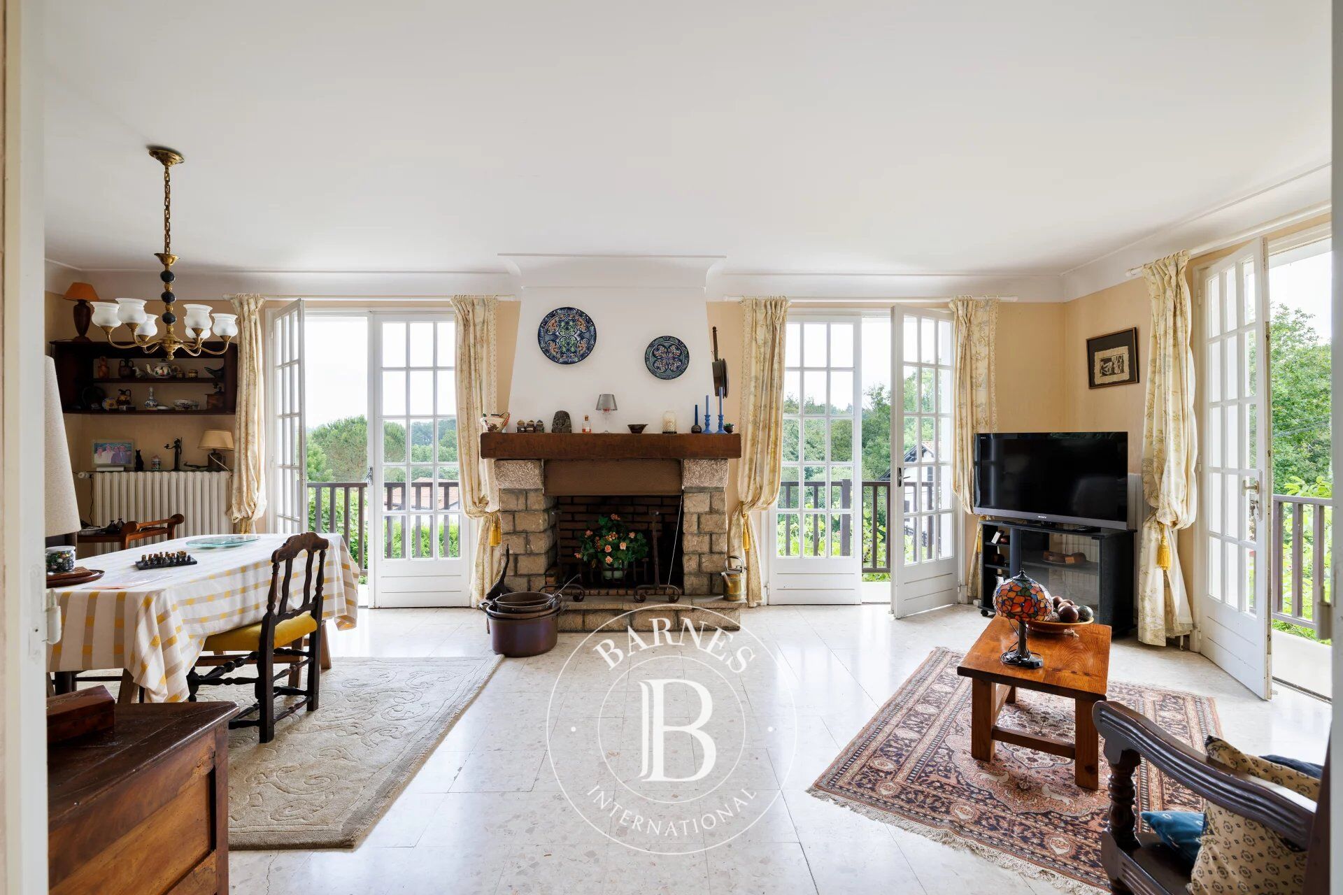 ASCAIN, HOUSE OF 215 M² WITH GREAT POTENTIAL - picture 3