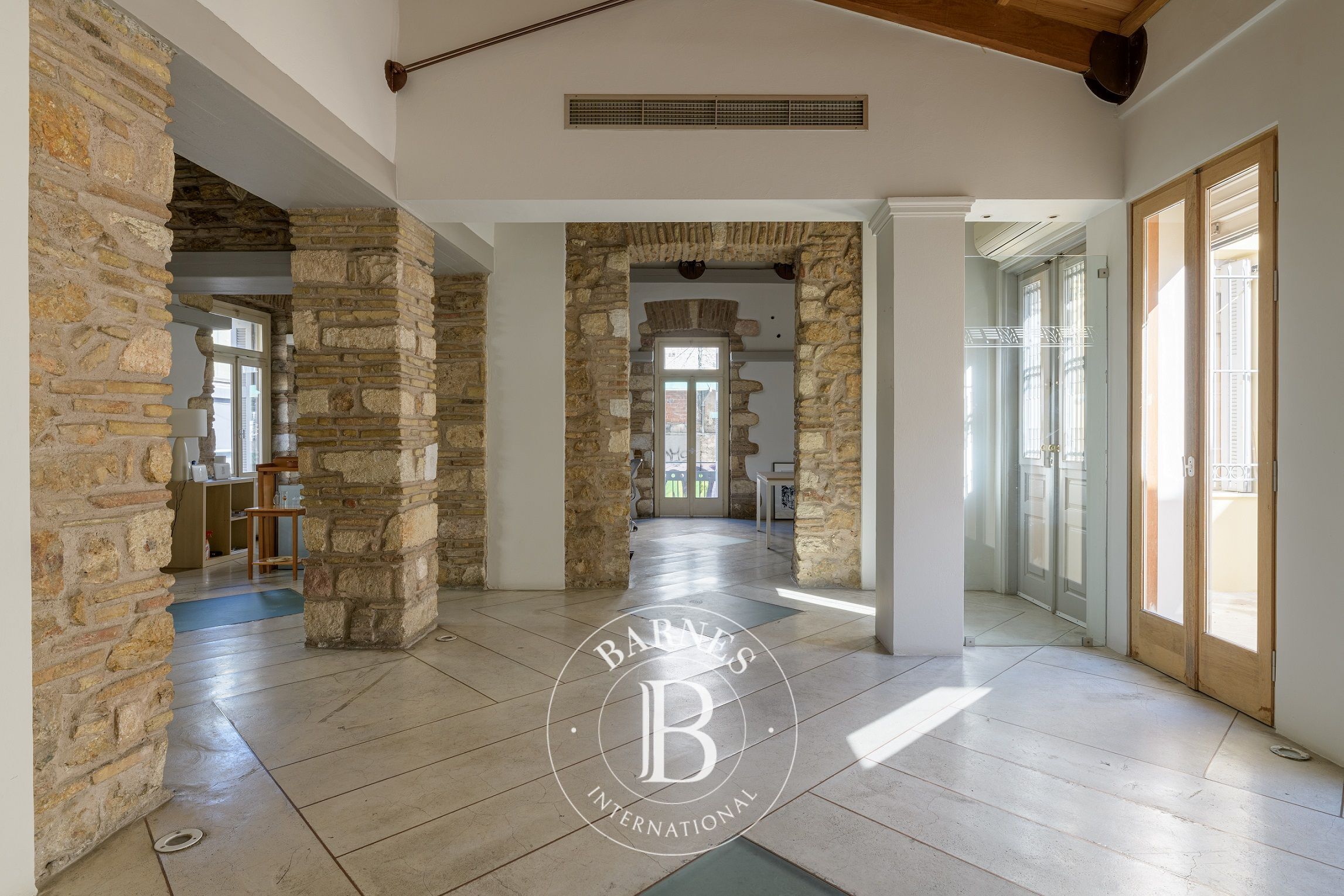 Ev Psyri - picture 4