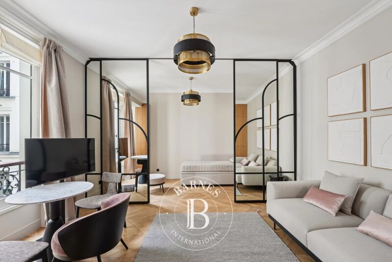 For Rent Apartment | Paris 6ème - picture 2