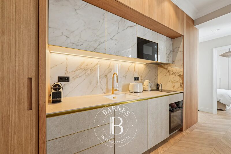 For Rent Apartment | Paris 6ème - picture 3