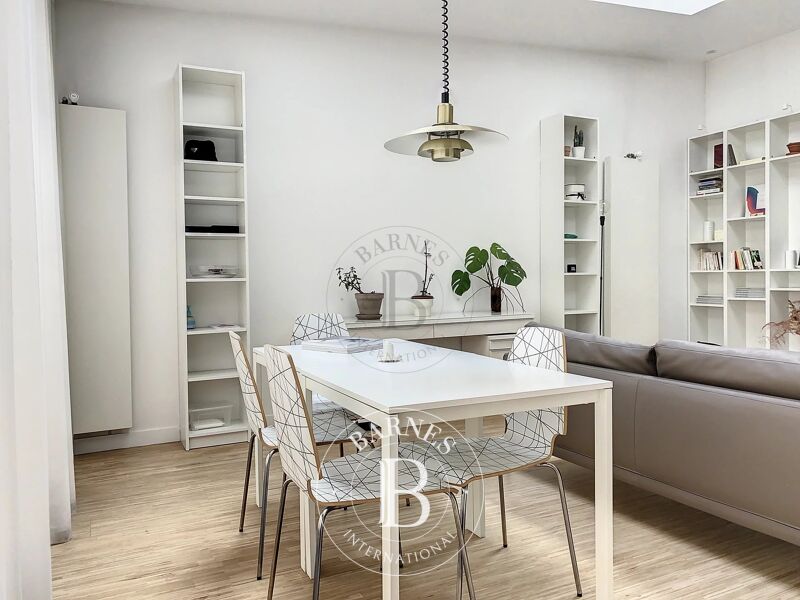 For Rent Apartment | Paris 10ème - picture 2