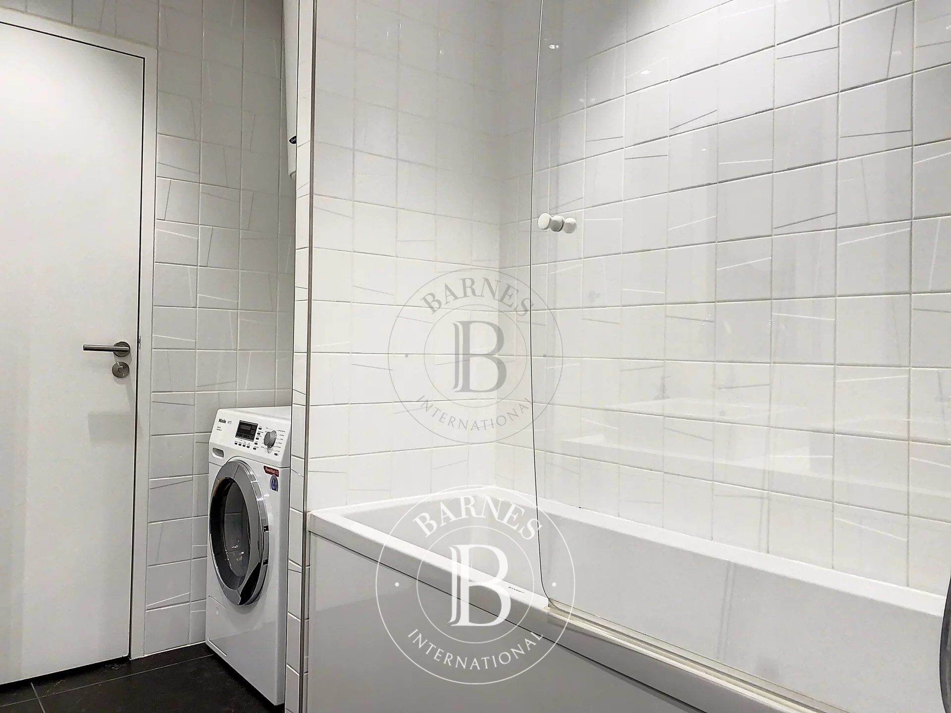 For Rent Apartment | Paris 10ème - picture 9