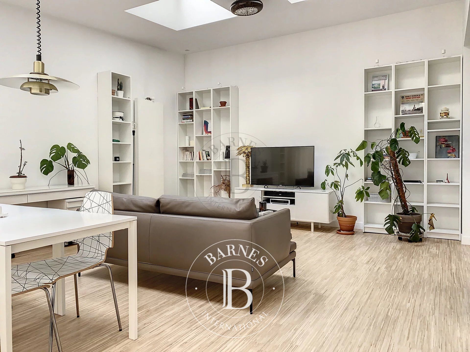 The BARNES rental department is presenting this property: - picture 3