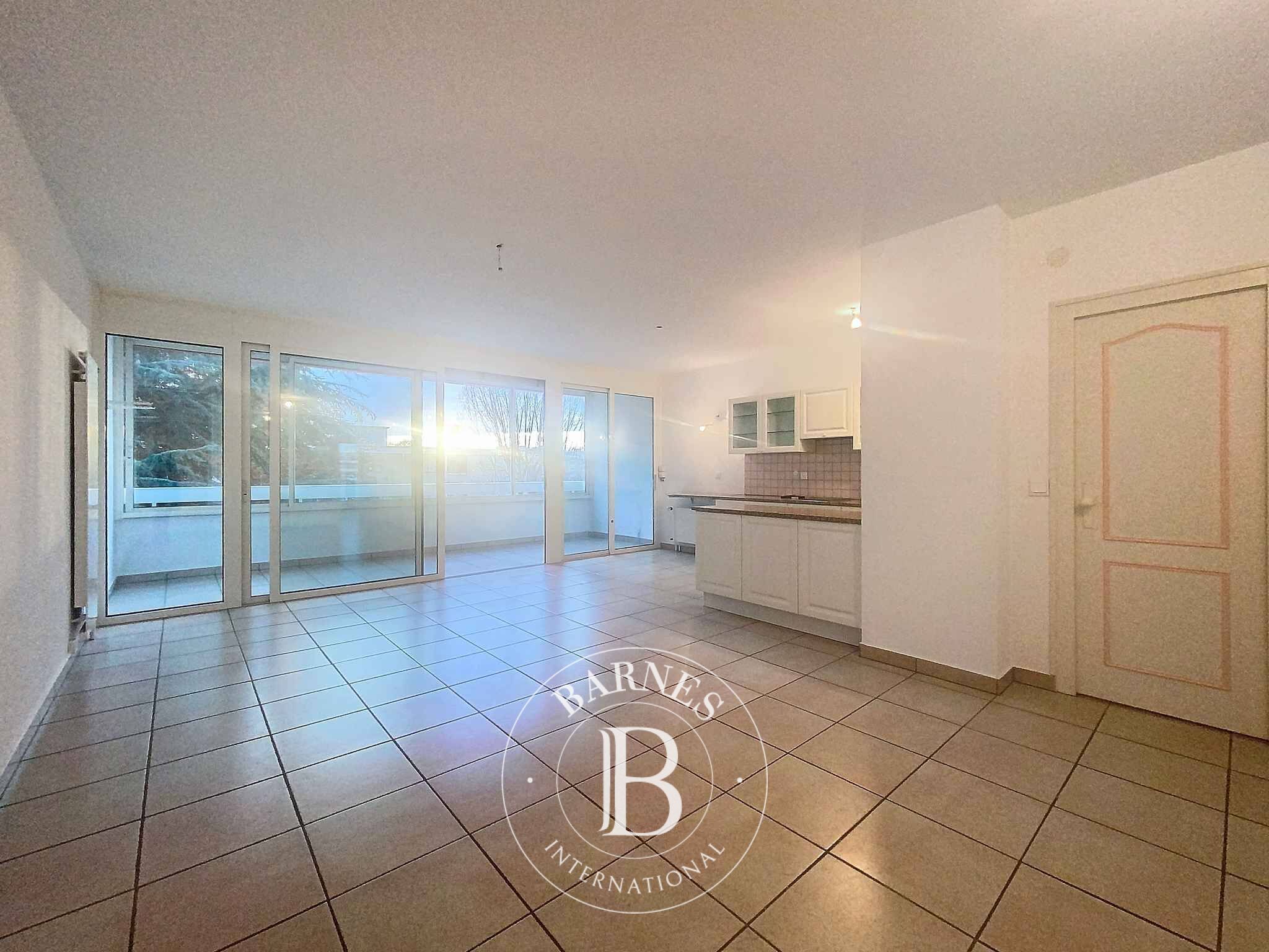 Appartement 4 pièces avec loggia au dernier étage - picture 3